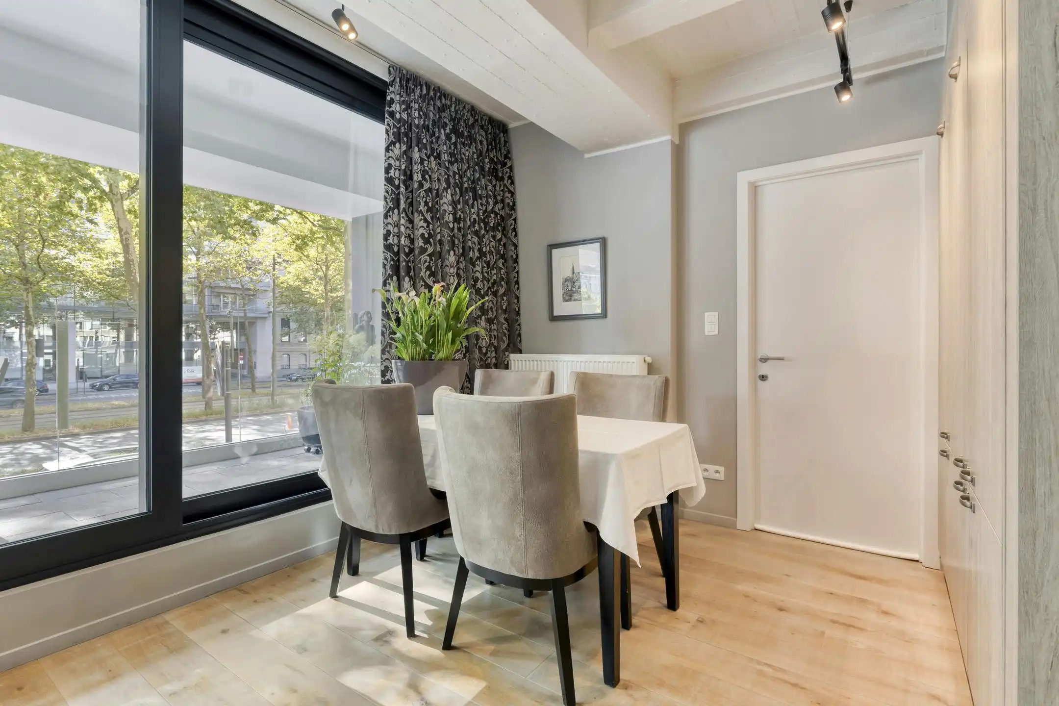 Perfect onderhouden appartement met terras te koop te Antwerpen foto 7