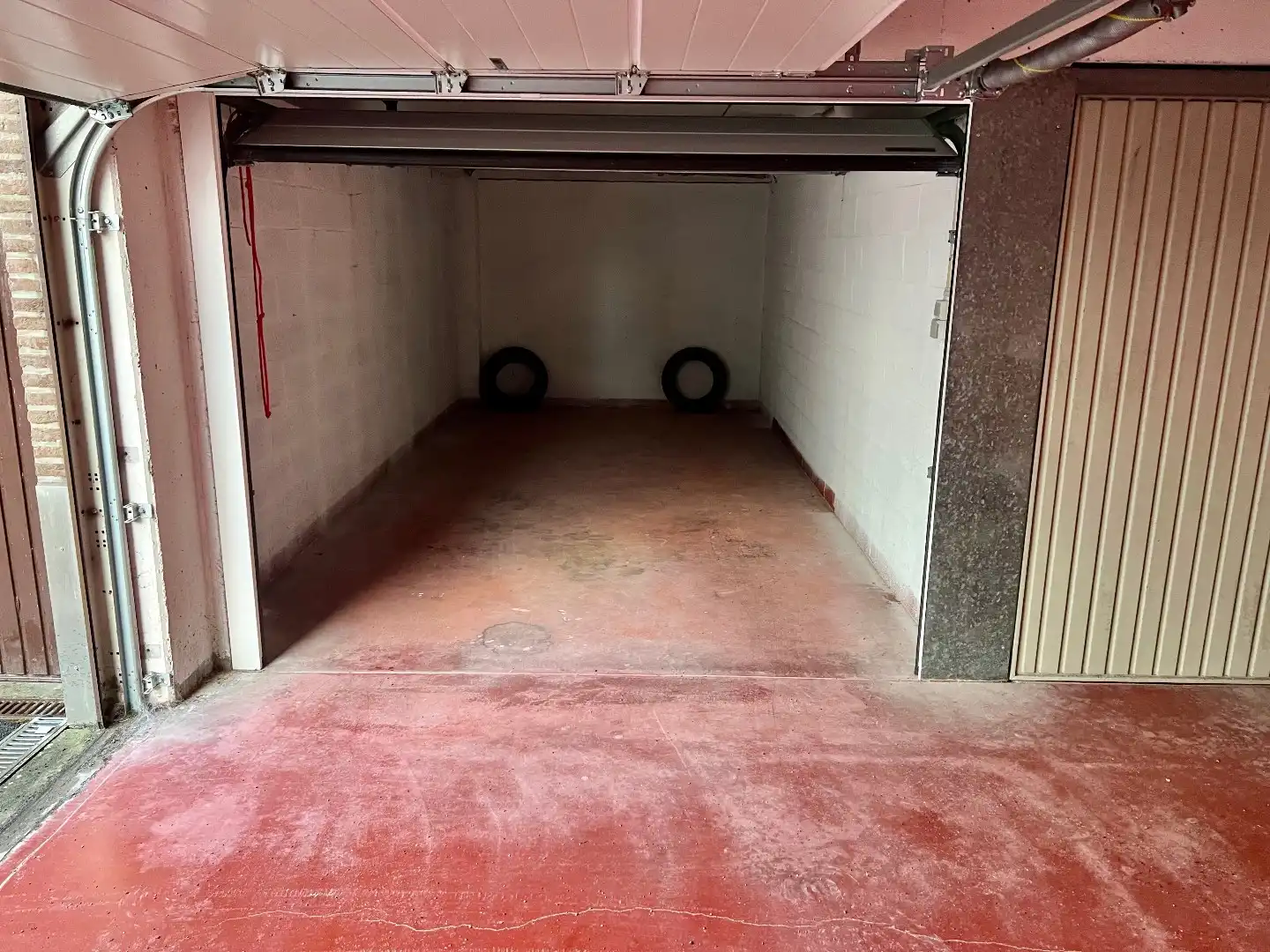 Garage vlakbij Zeedijk foto 5