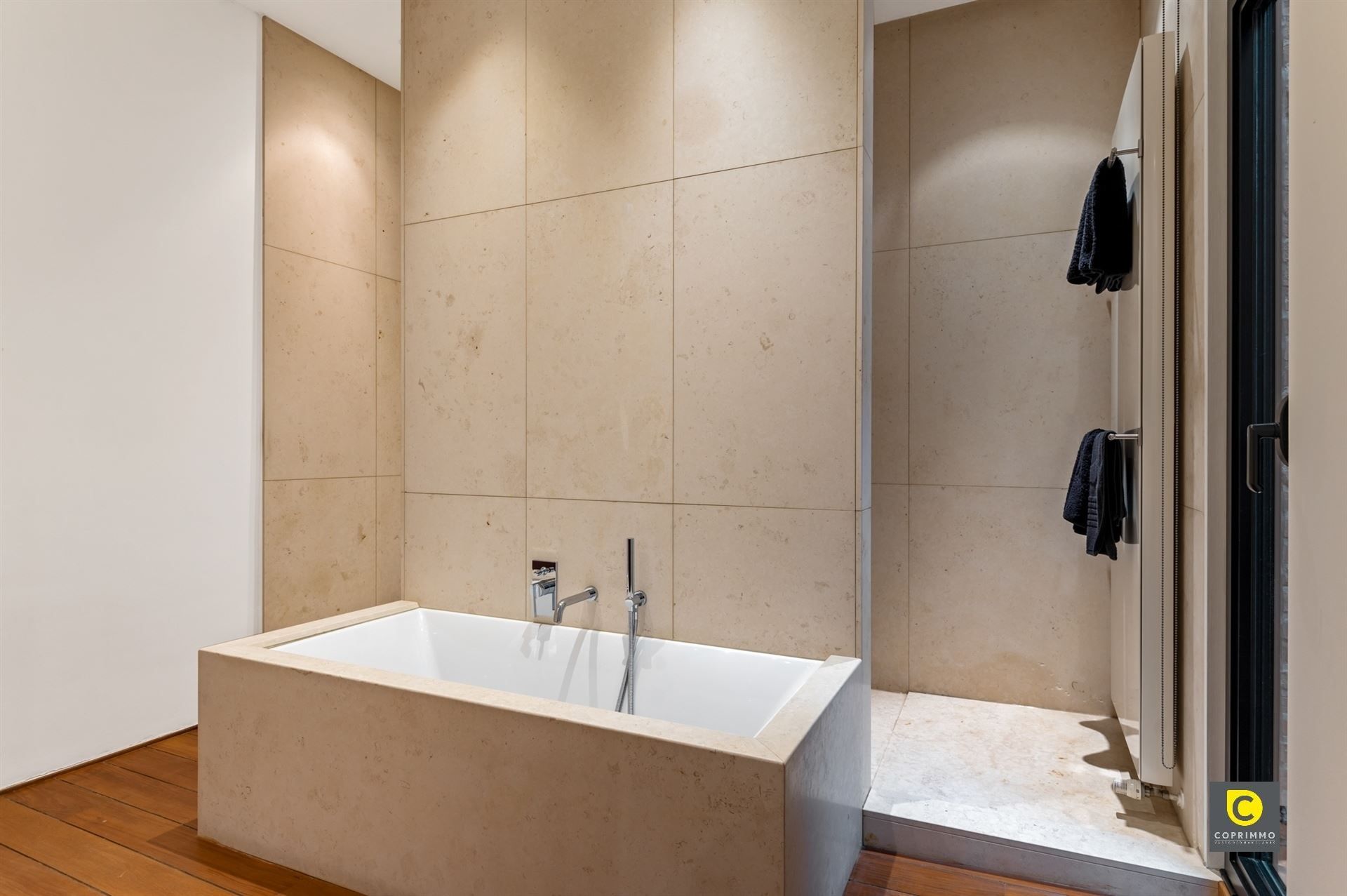Luxueus 4 slpk app op gegeerde locatie foto 16
