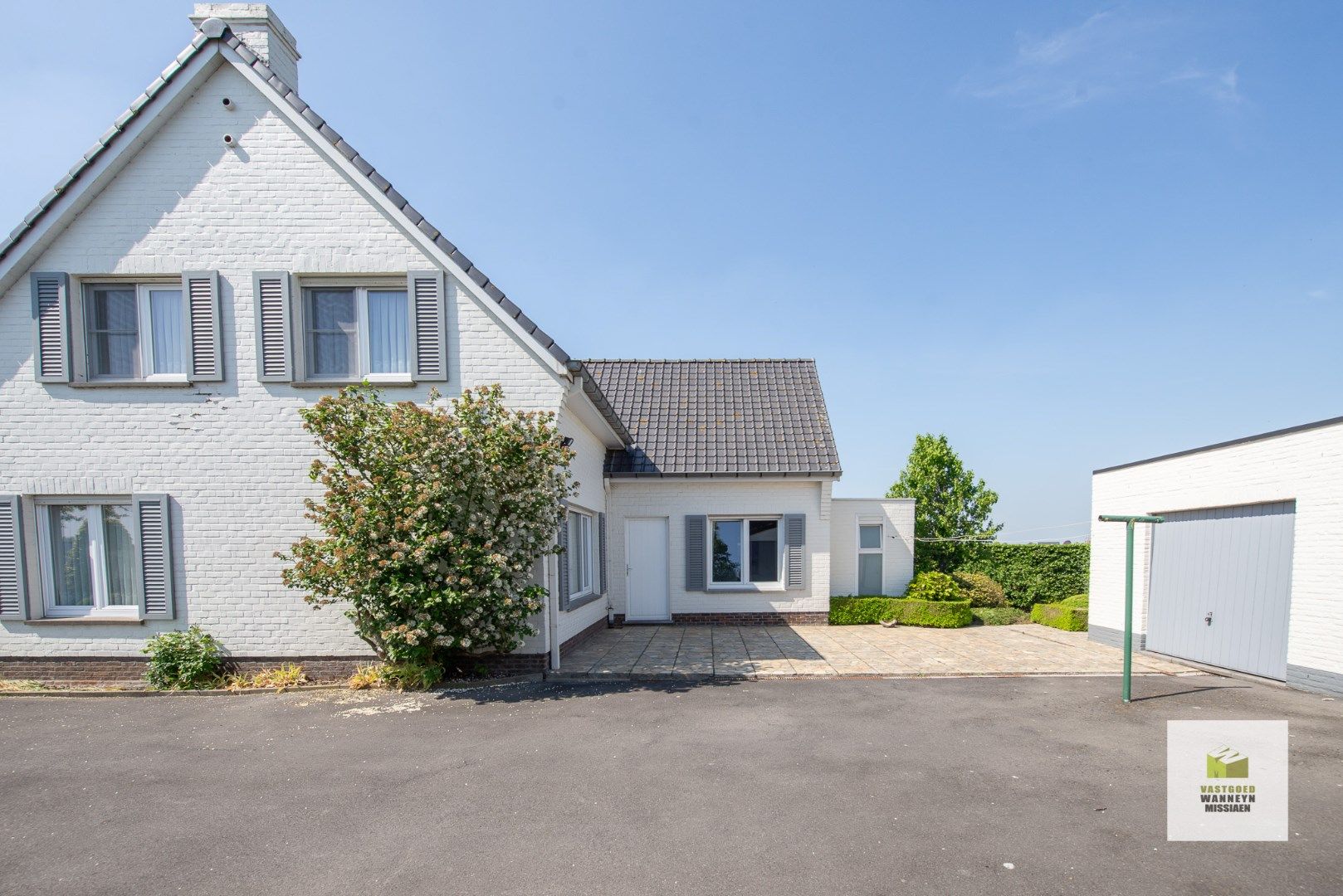 Woonhuis met 4 slaapkamers en polyvalent bijgebouw foto 12