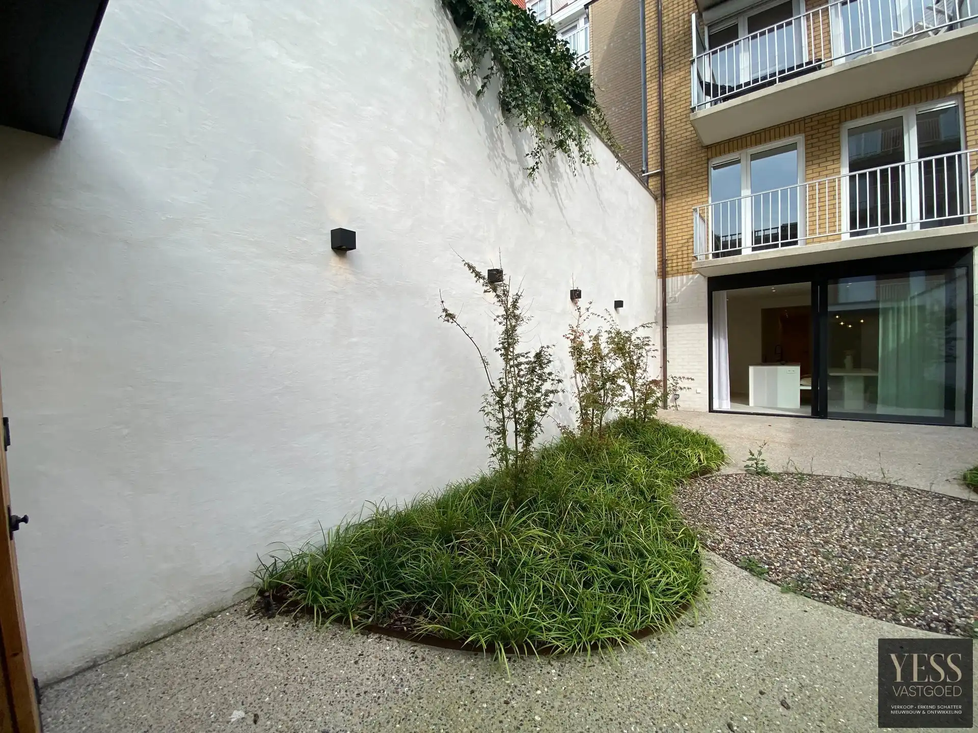 Exclusief gerenoveerd gelijkvloers appartement in Knokke! foto 24