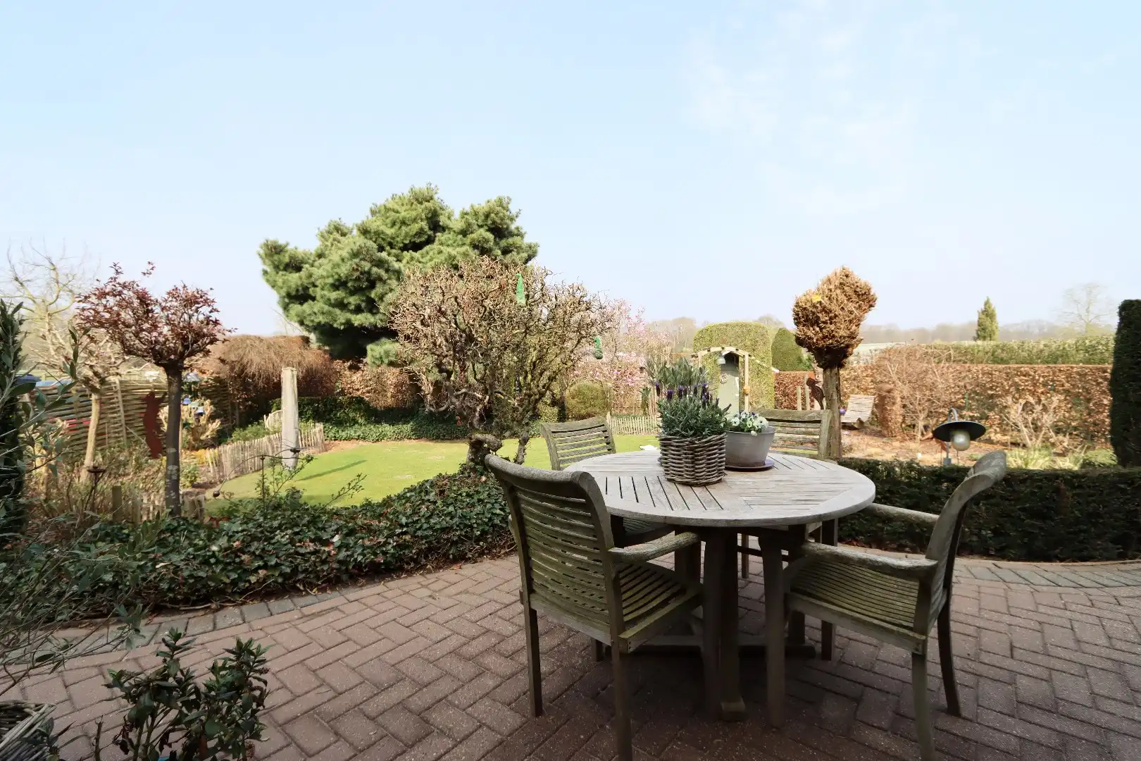 Mooi, verzorgd vrijstaand huis met drie slaapkamers  foto 27