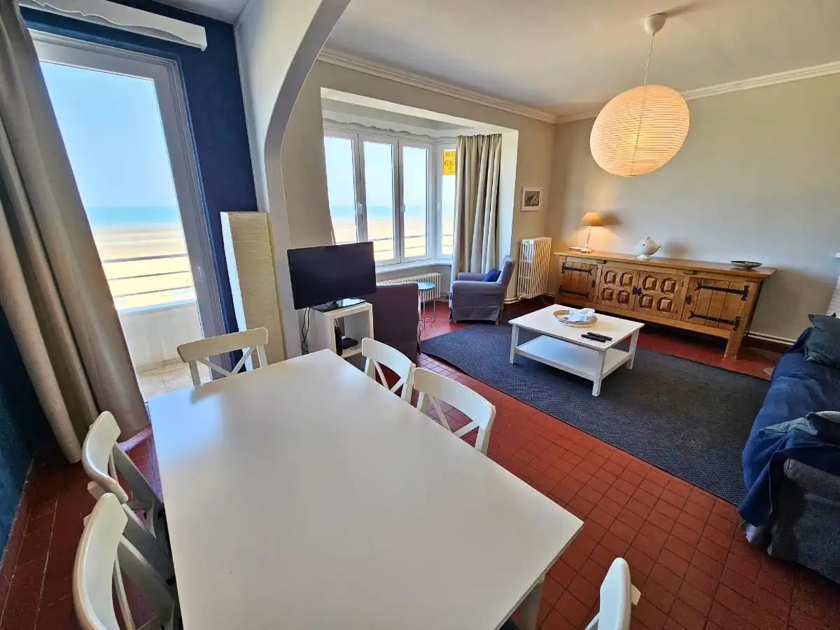 APPARTEMENT MET BREED FRONTAAL ZEEZICHT TE KOOP TE DE PANNE foto 3