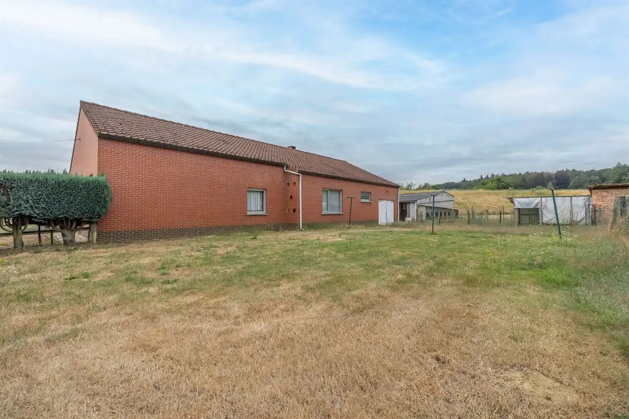 Gelijkvloerse woonst, 3 slpk, op 29a 53ca foto 38