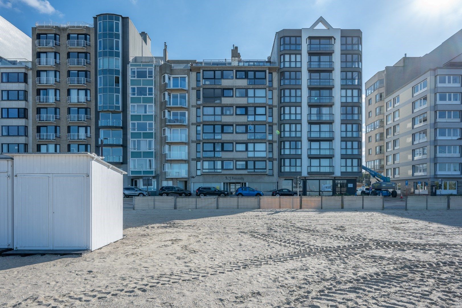 Uiterst verzorgd en instapklaar appartement met frontaal zeezicht foto 13