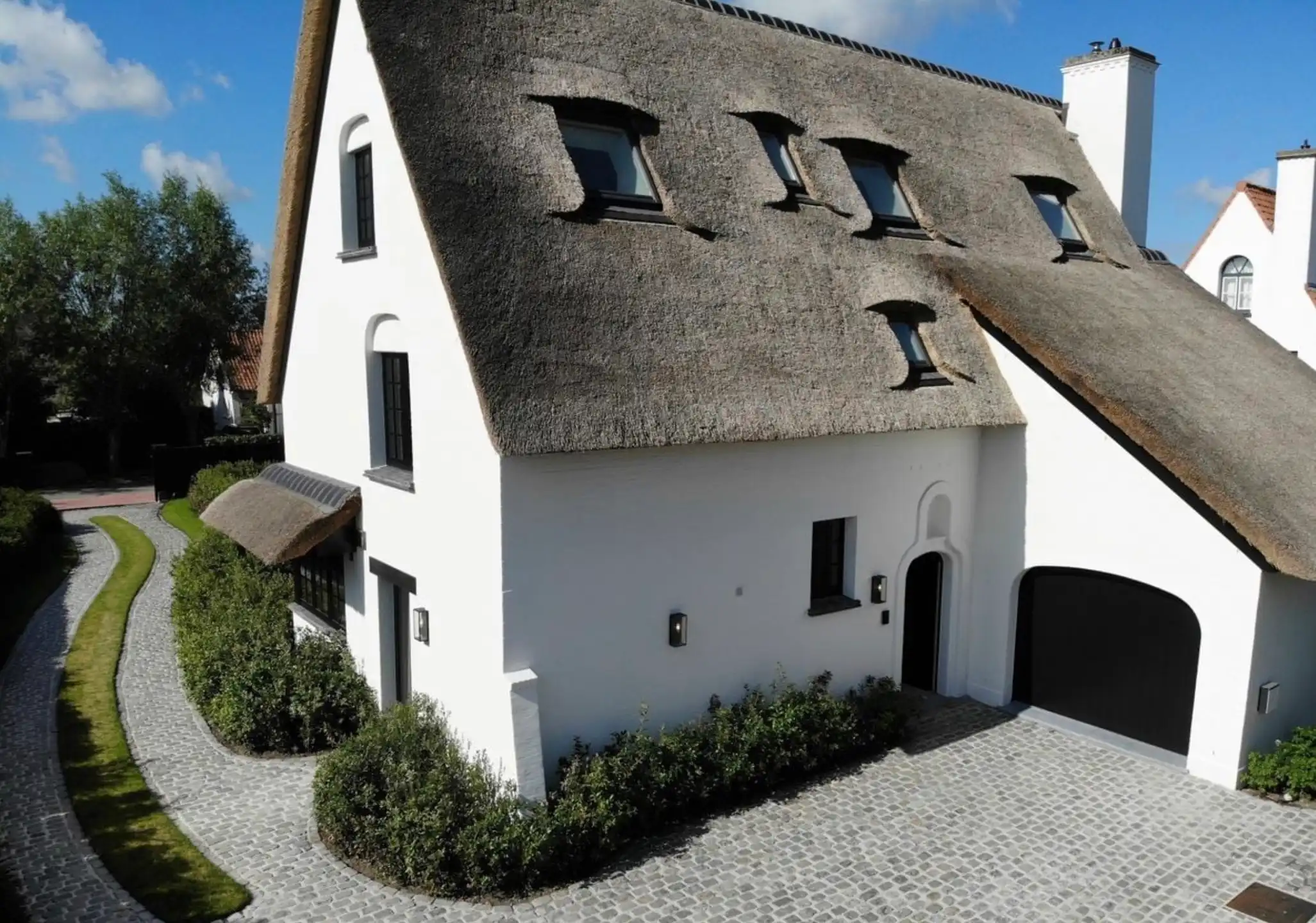 Buitengewoon, gerenoveerde villa op toplocatie in het zoute  foto 3
