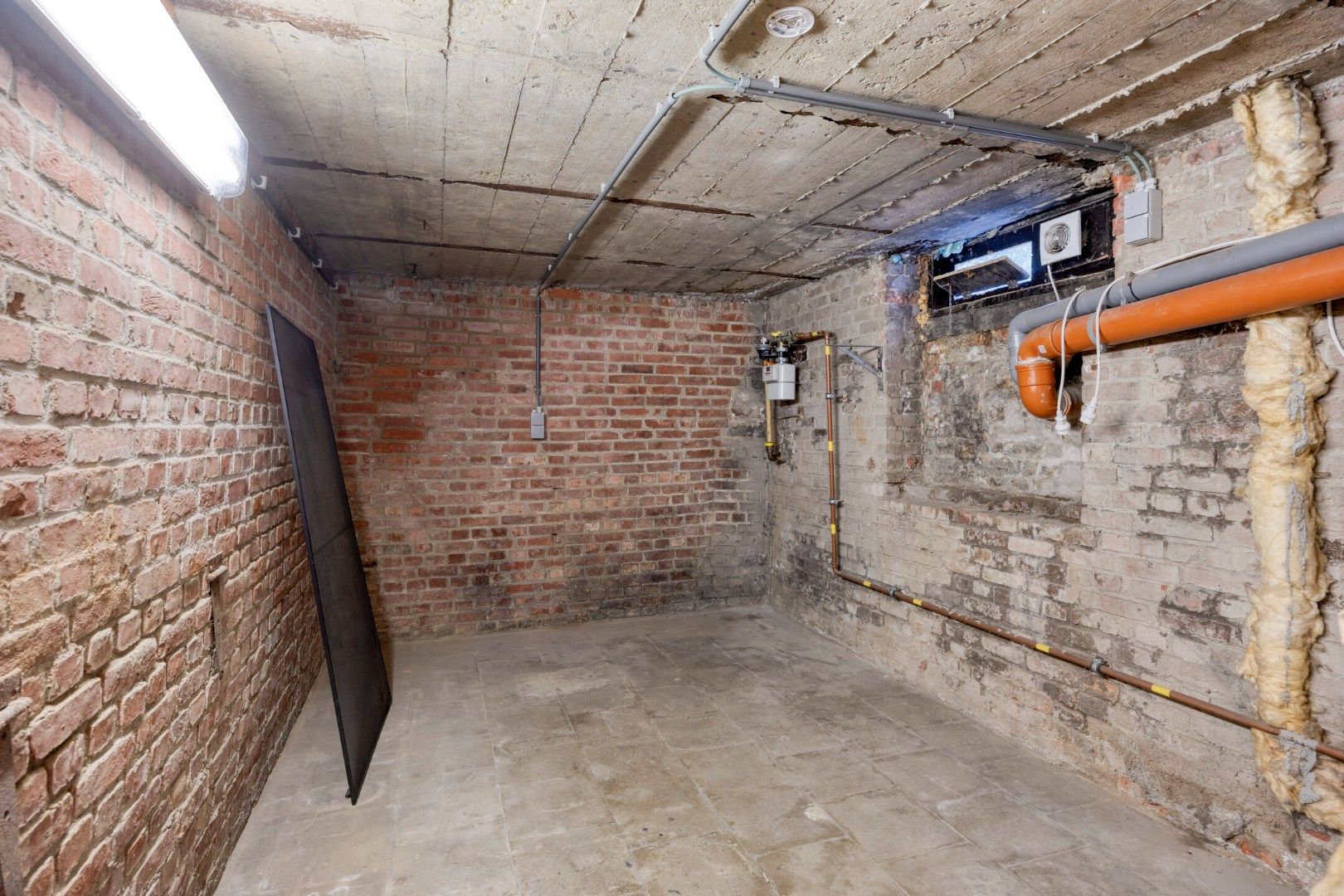 Recent gerenoveerde woning met 3 slaapkamers en prachtige tuin - EPC 141 kWh/m² - bewoonbare oppervlakte 137 m²         foto 26