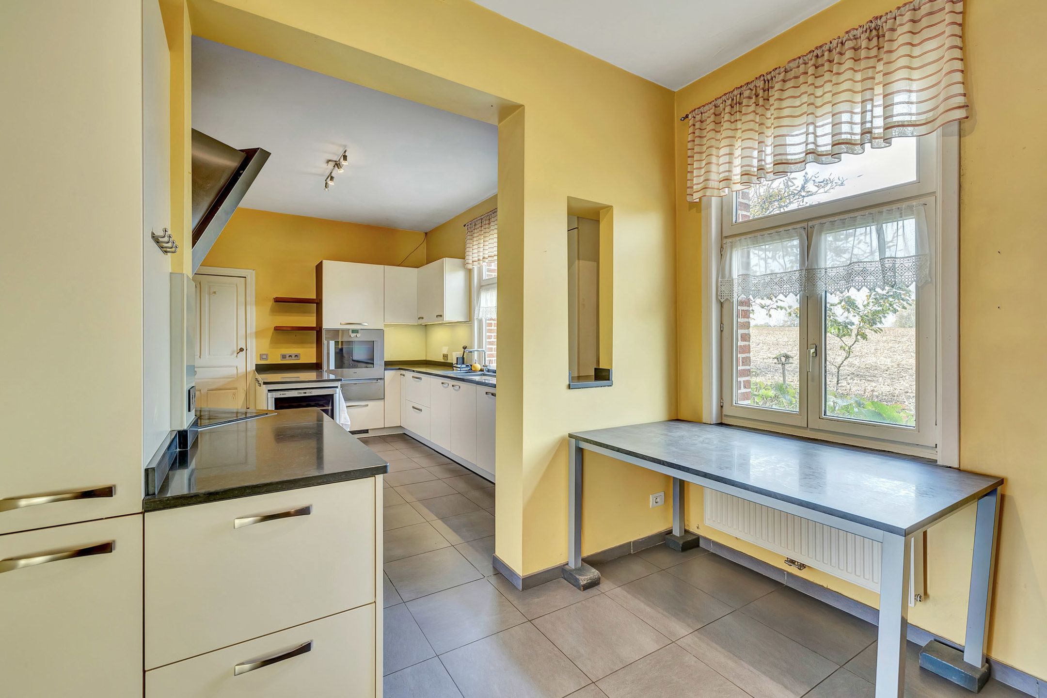 Fantastisch gerenoveerde hoeve met binnenzwembad foto 16