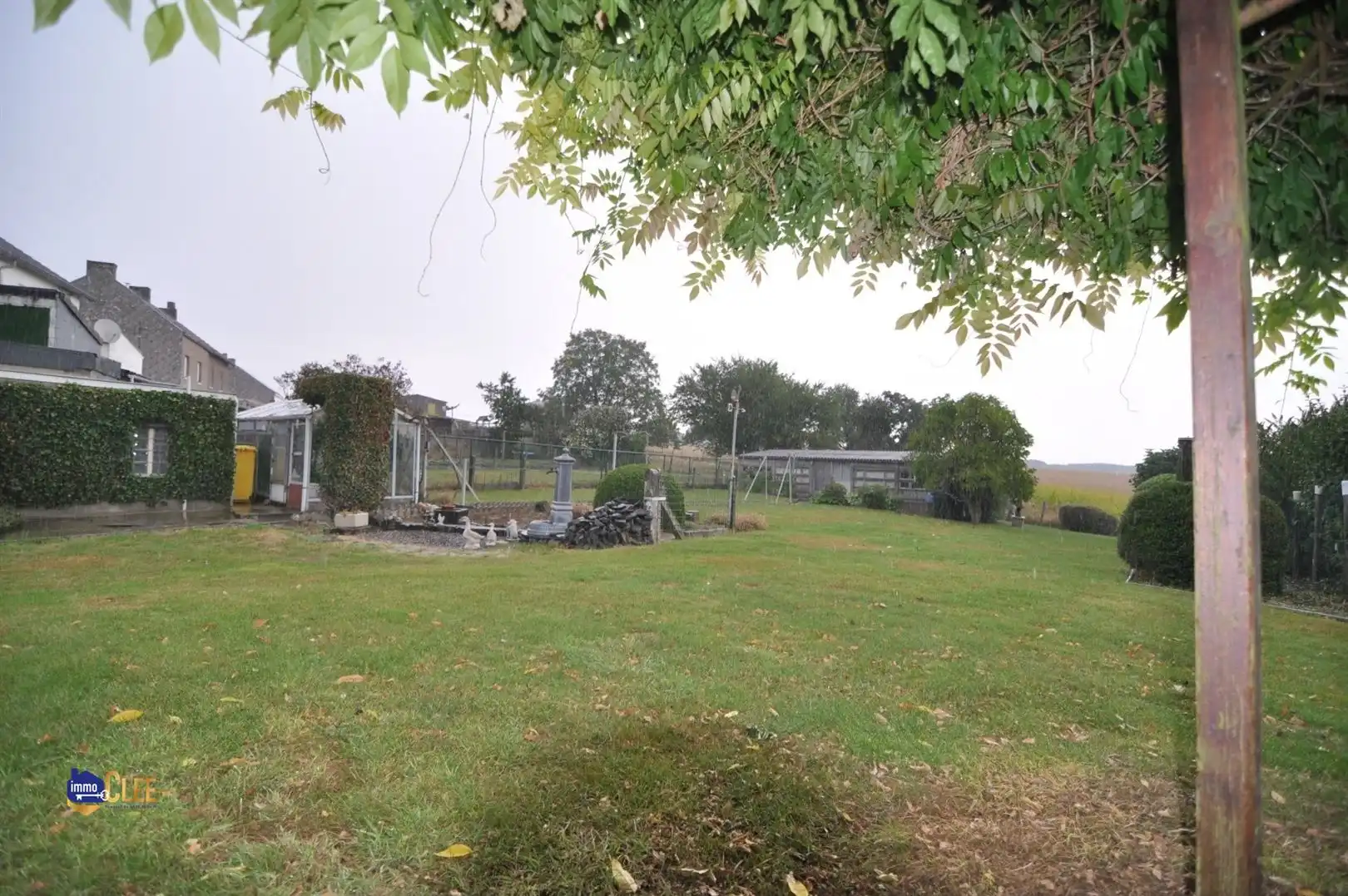 Karaktervolle driegevelwoning met ruime tuin van 30 are nabij Waremme foto 27