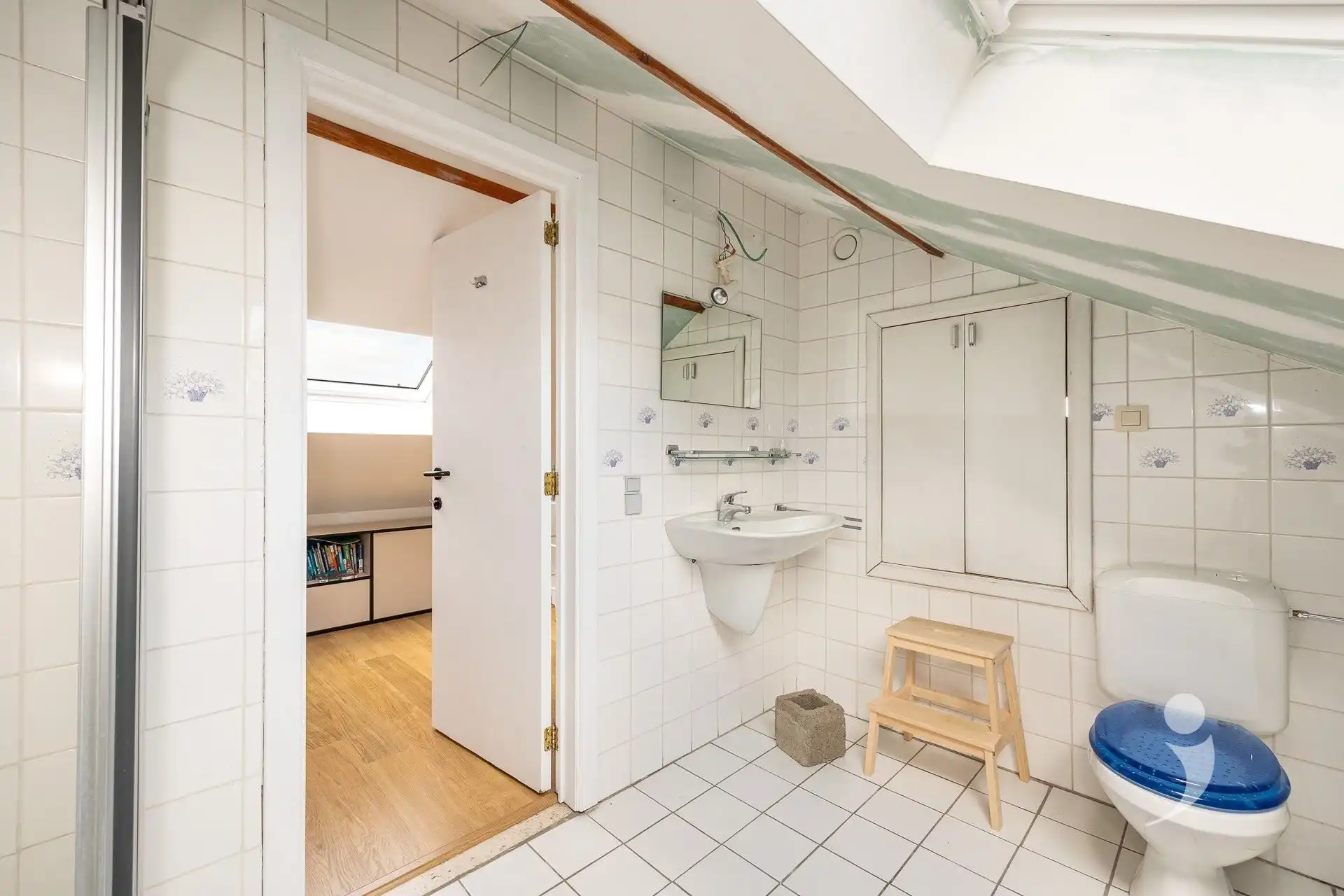 Gerenoveerde woning met prachtig zicht over de velden foto 22