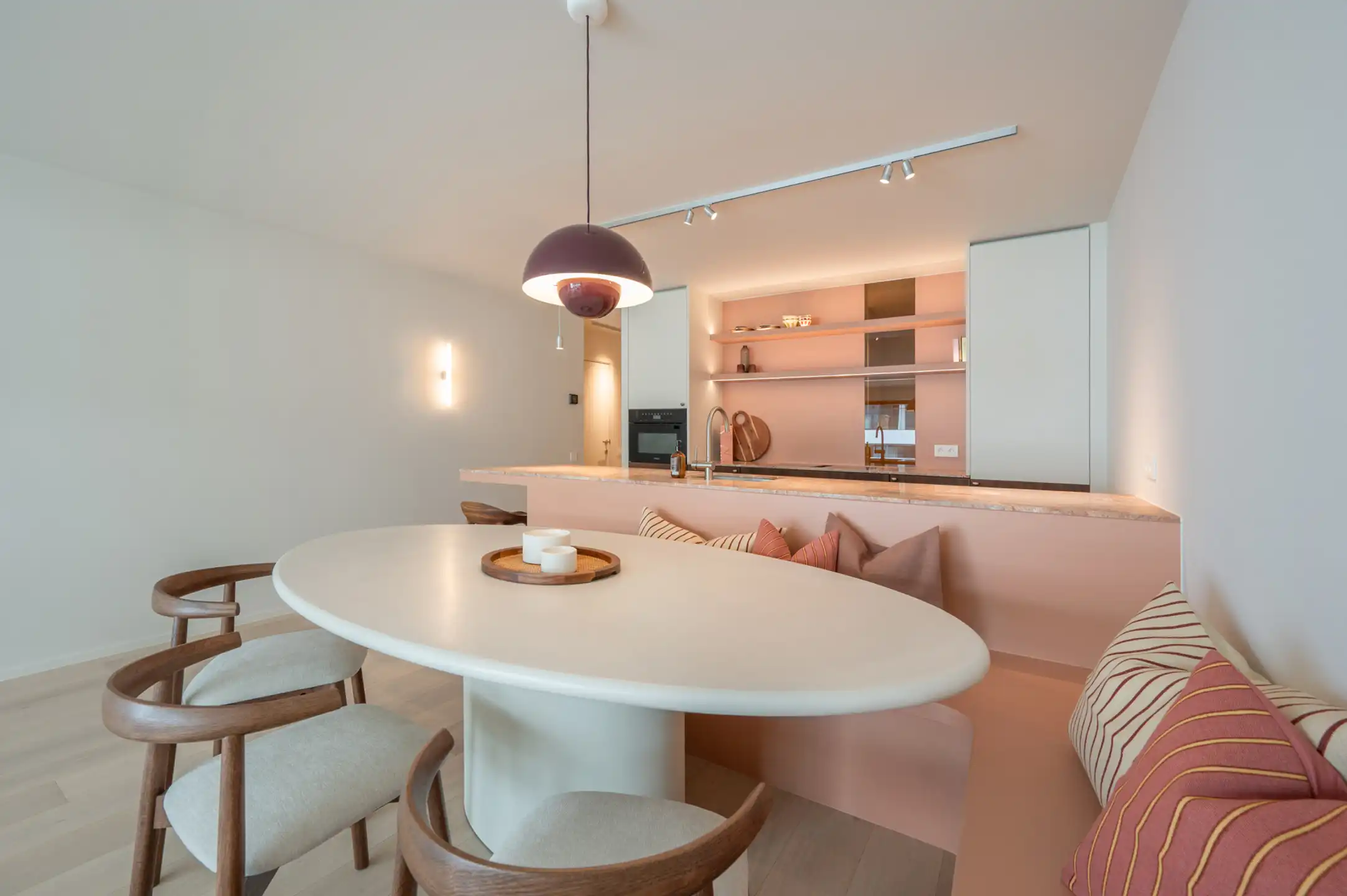 Lichtrijk gerenoveerd appartement op de Kustlaan in Knokke foto 7