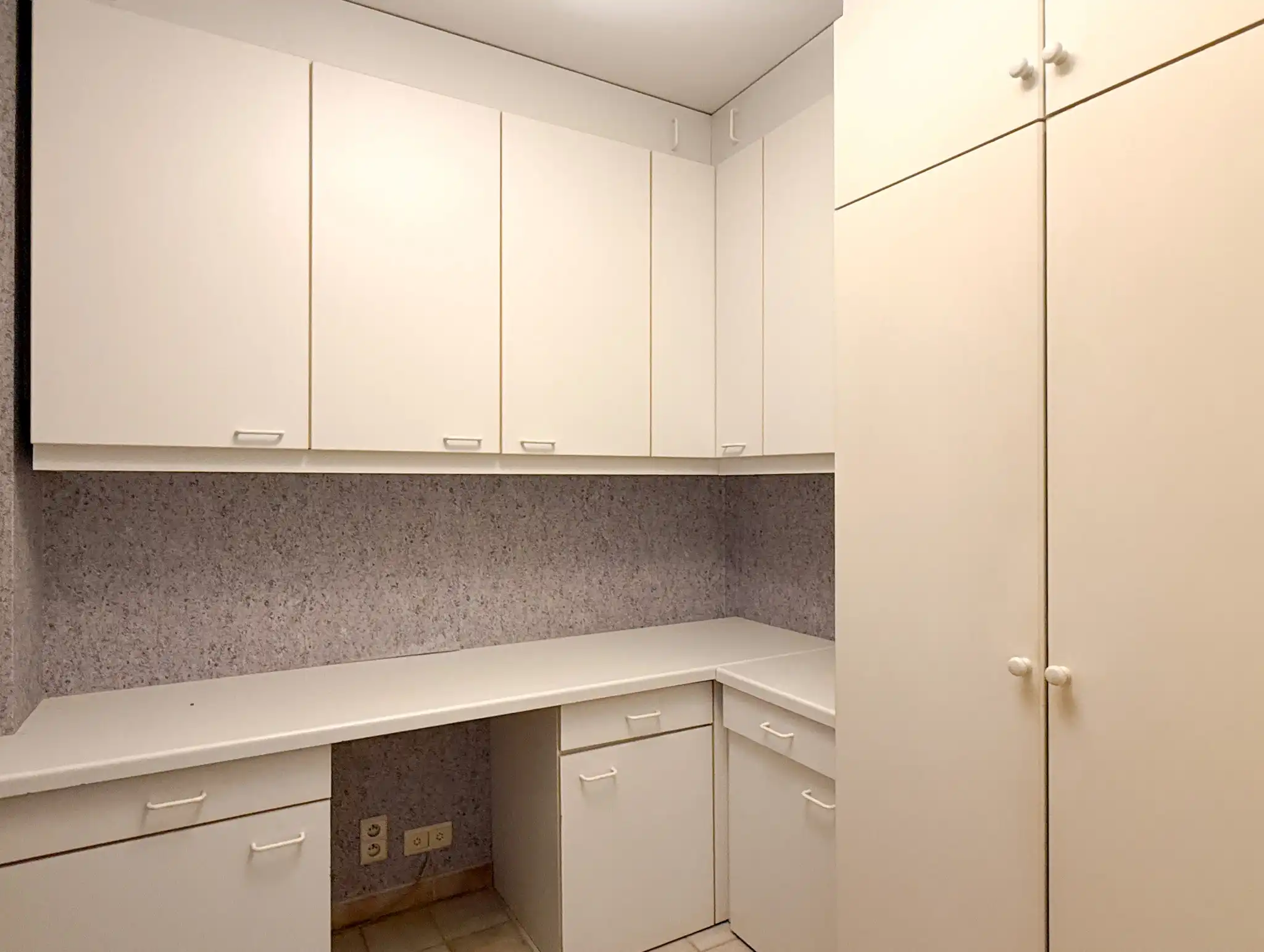 Appartement met twee slaapkamers, twee terrassen en garage in het hartje van Beveren foto 11