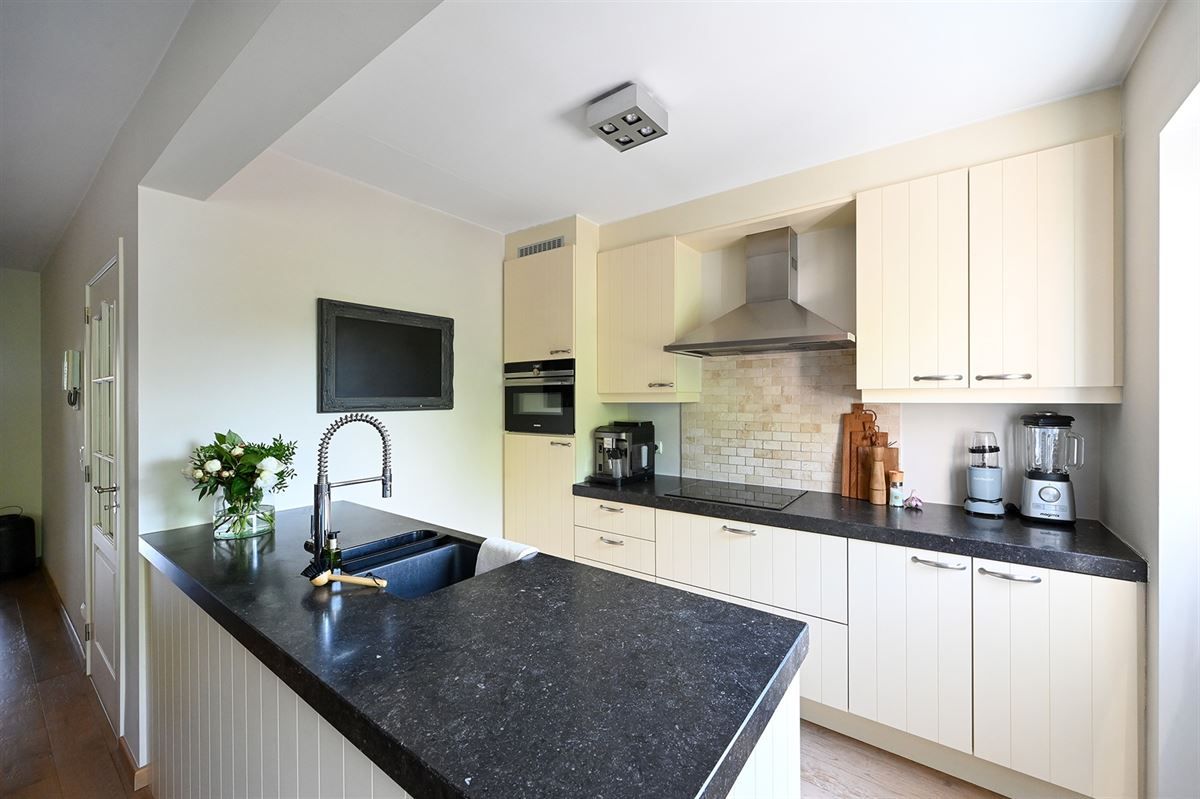 Stijlvol appartement met 2 slaapkamers, 2 terrassen en garageplaats foto 9