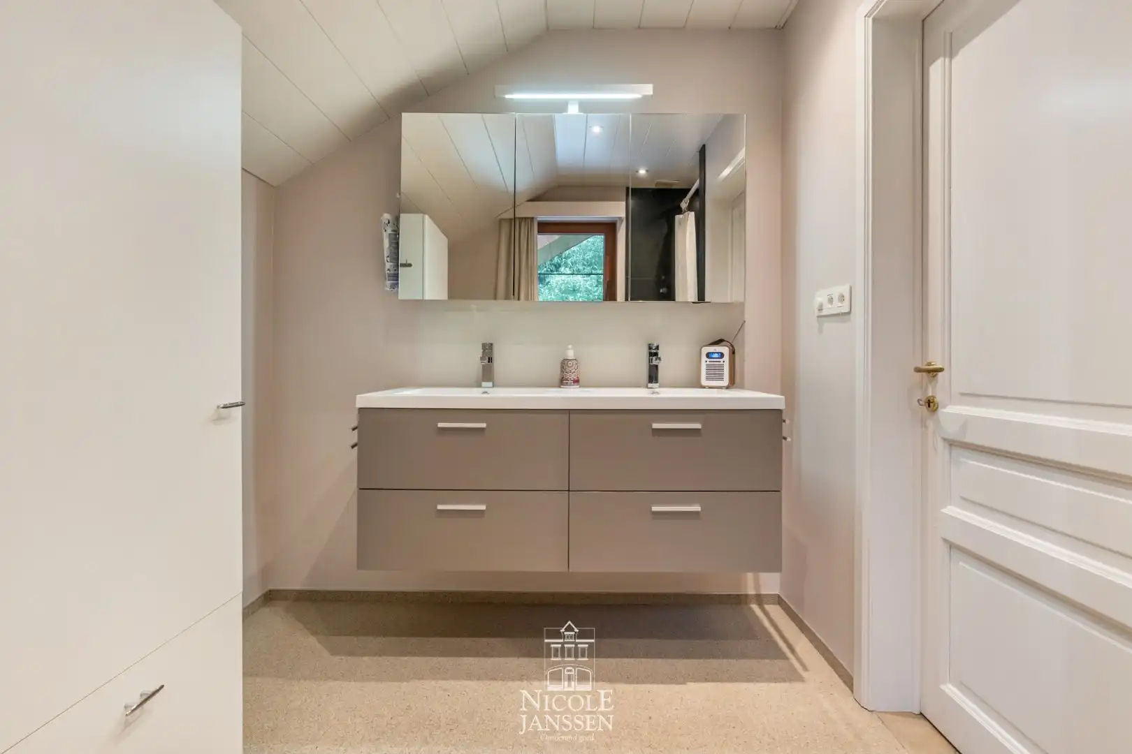 Comfortabele gezinswoning in Godsheide  foto 11