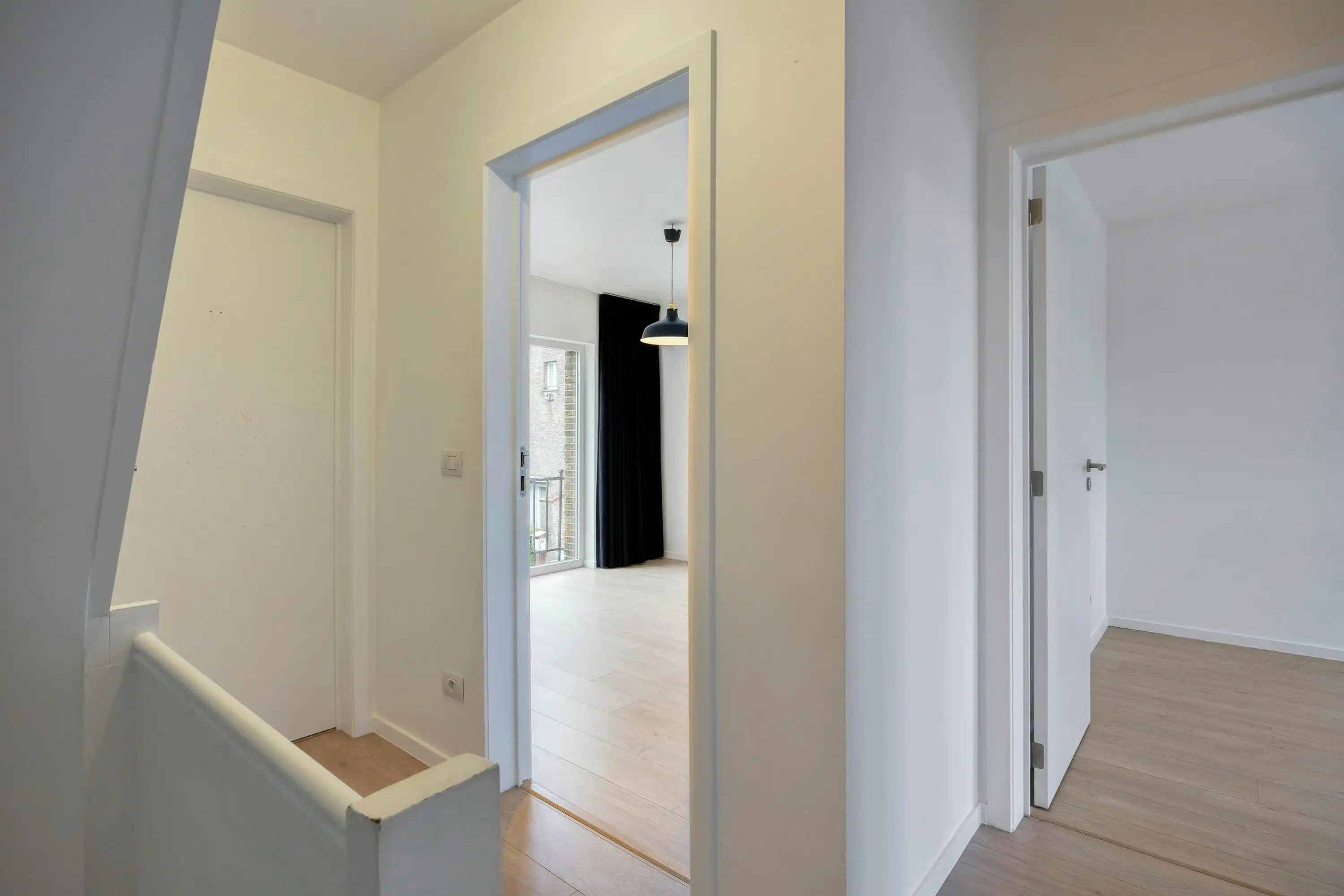 Recent gerenoveerd huis met 3 kamers te koop in Beveren-Leie foto 12