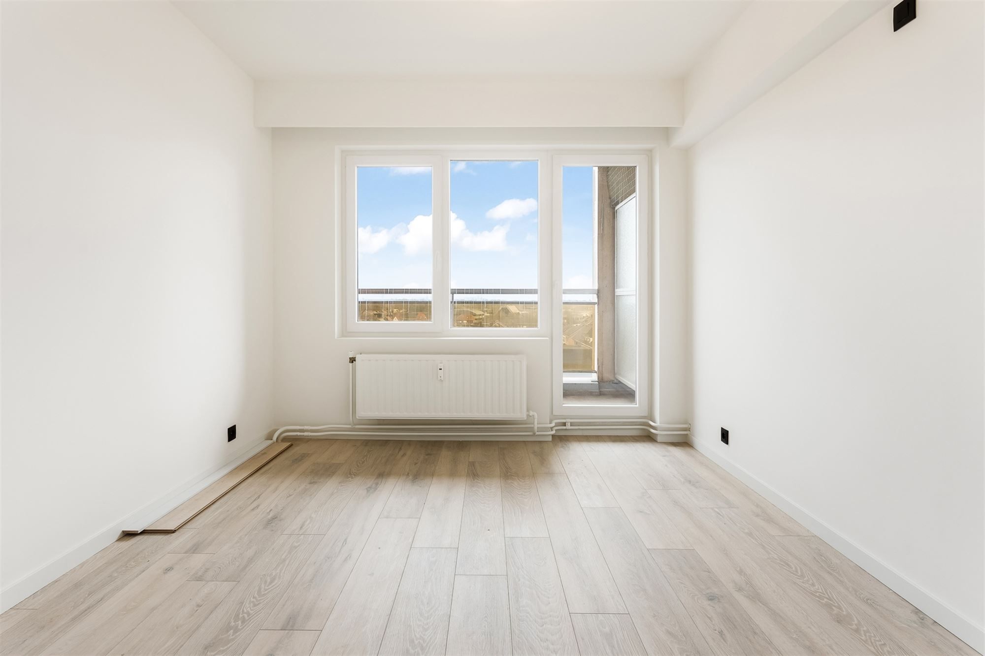 INSTAPKLAAR EN VERNIEUWD 1 SLAAPKAMER APPARTEMENT OP WANDELAFSTAND VAN HET CENTRUM foto 12