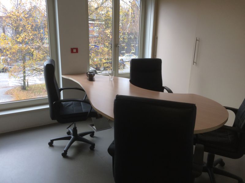 Ruime eigendom met veel ruimte , veel mogelijkheden, instap-klaar! foto 6