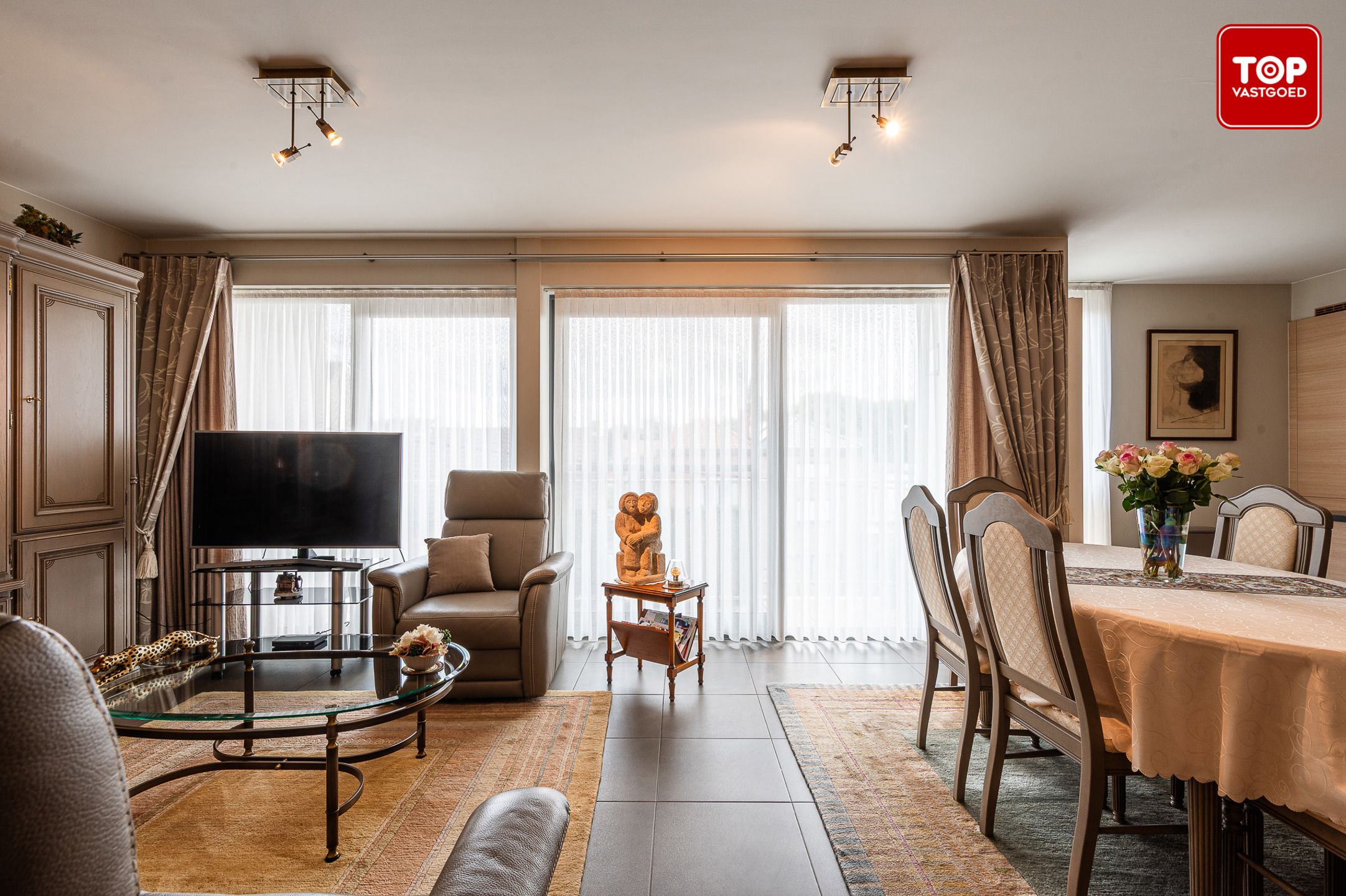 Instapklaar duplex appartement met  2 terrassen. foto 5