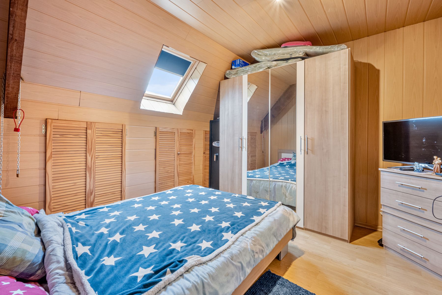 Ruime, energiezuinige woning met tuin, terras en 5 SLPK foto 15