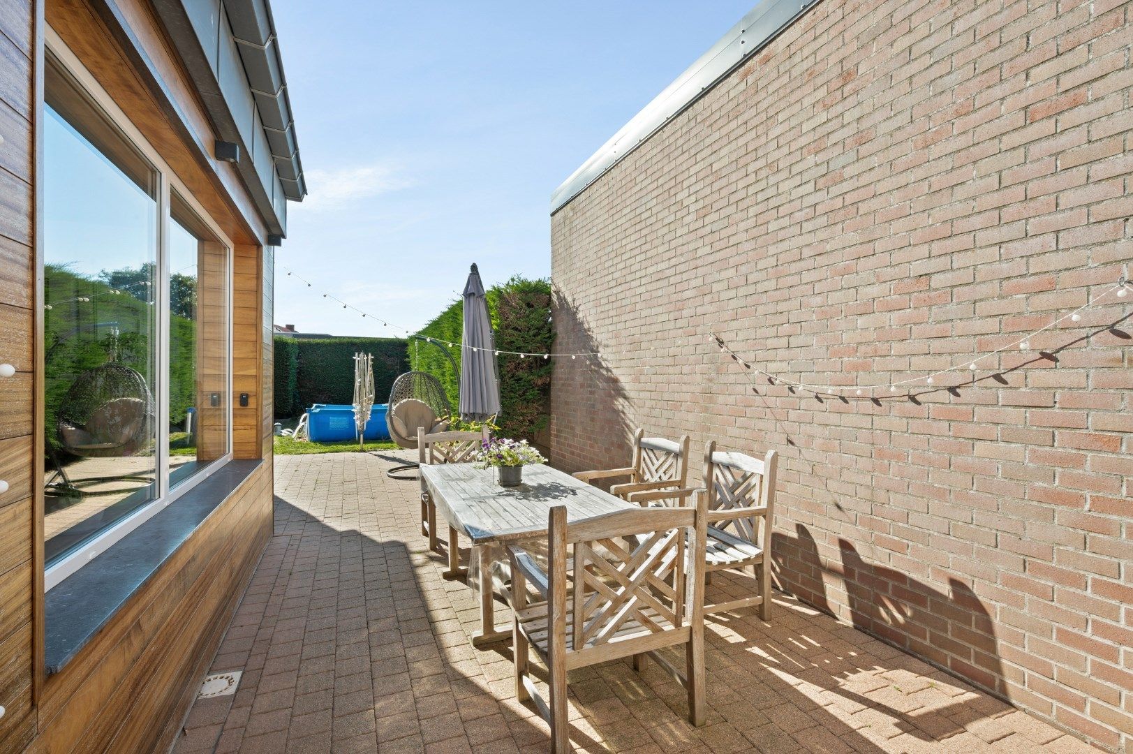 RUIME WONING MET CHARMANTE VOORGEVEL IN HET RUSTIGE ZUIDSCHOTE (IEPER) foto 3