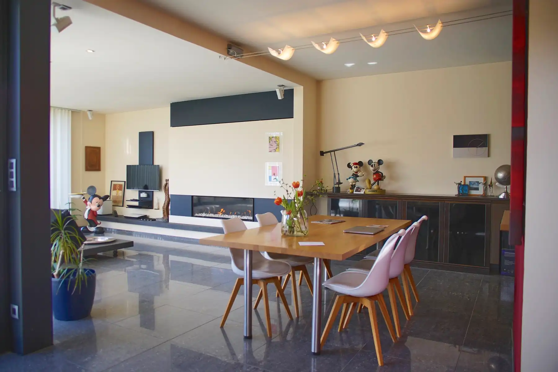 Uitzonderlijke woning met zwemvijver en 4 slaapkamers te Lede! foto 8