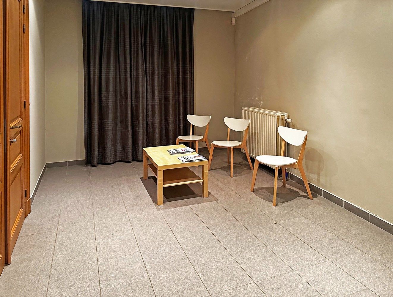 Opbrengsteigendom (praktijk + 2 appartementen) in Wijnegem centrum te koop! foto 27