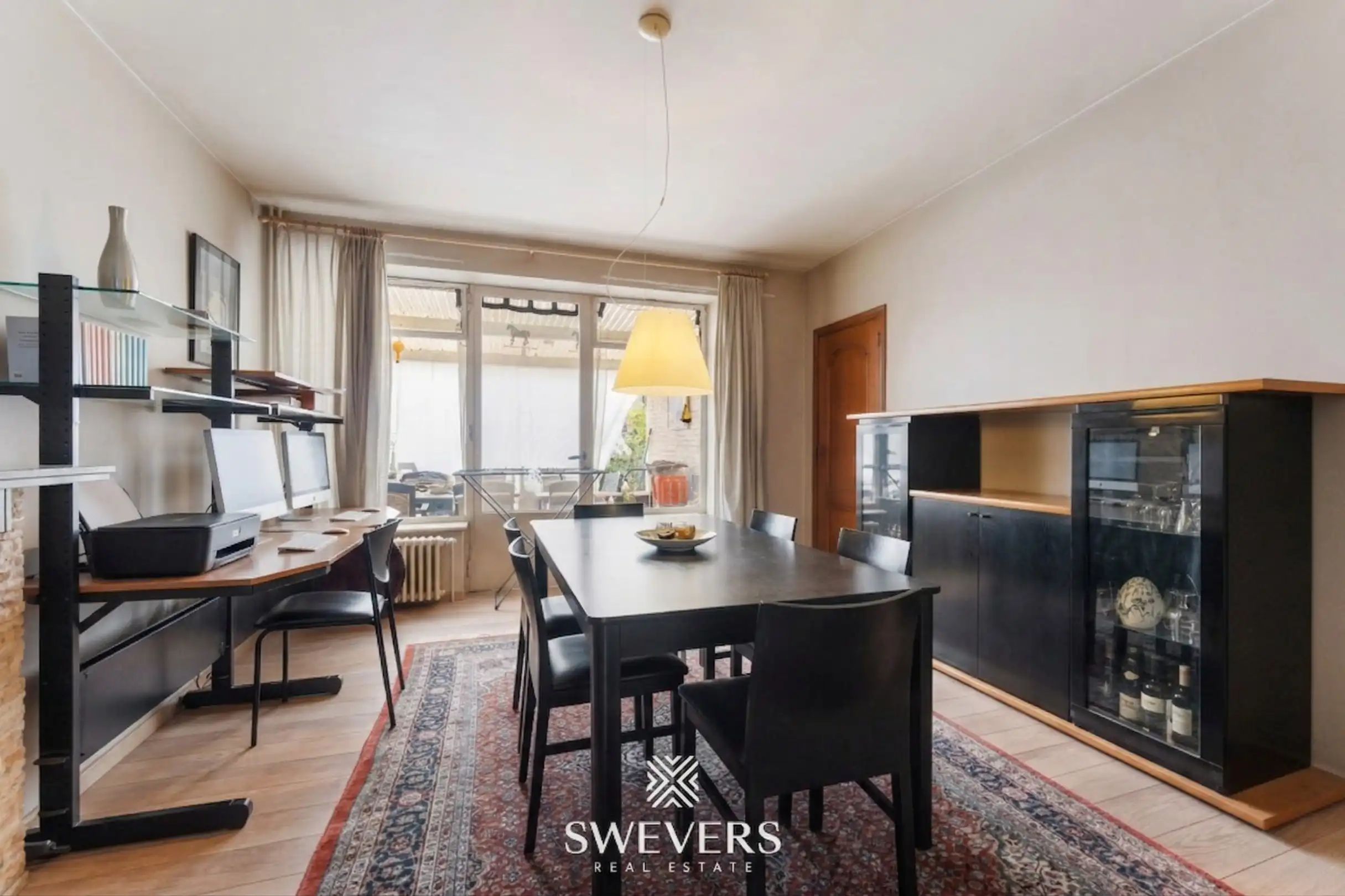 Ruime halfopen bebouwing met 4 slaapkamers en veel renovatiepotentieel op topligging in Hasselt foto 9