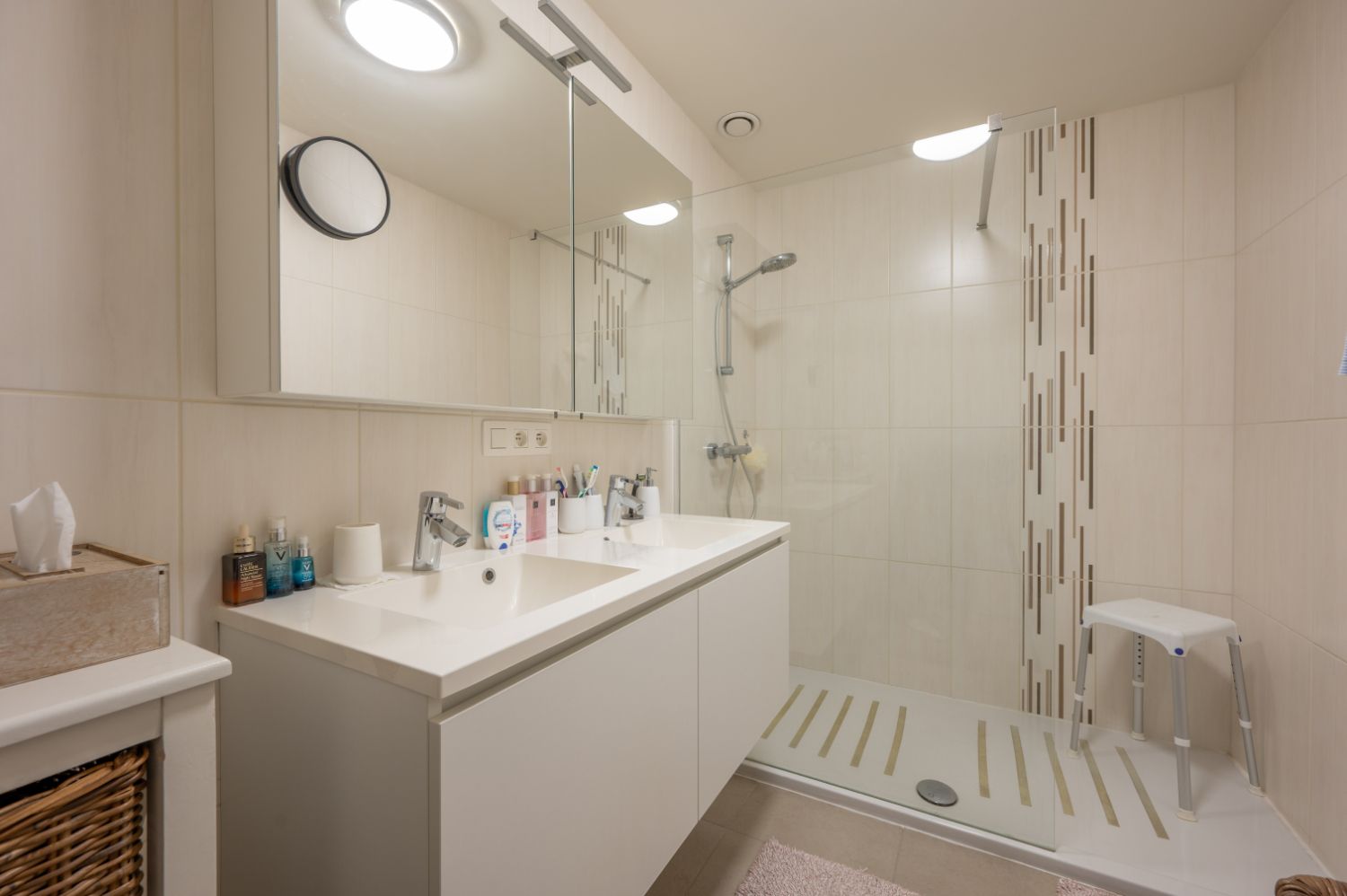 Prachtig nieuwbouwappartement met twee slaapkamers en terras uitkijkend op het centraal Kerkplein van Blankenberge foto 16