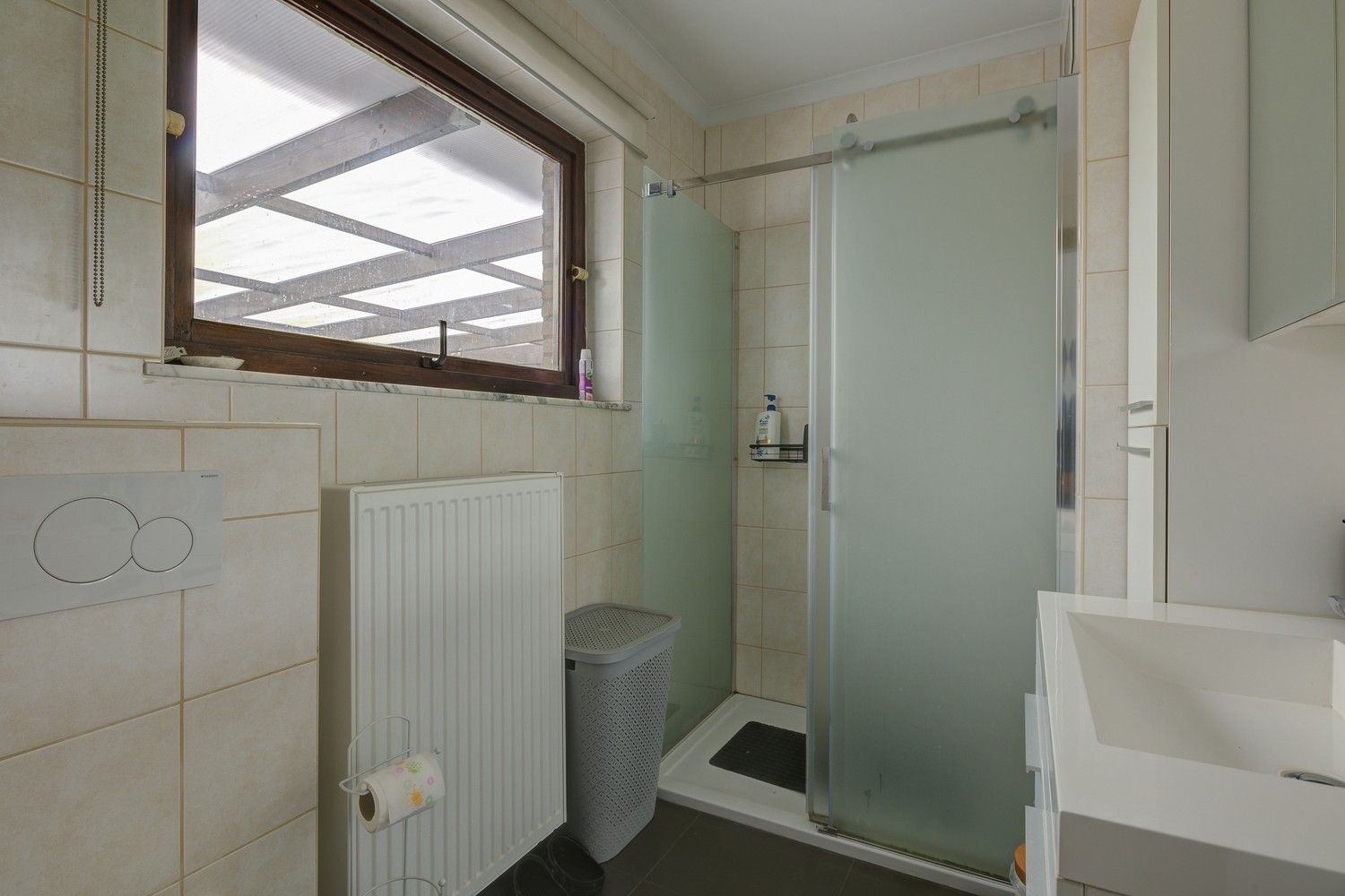 ZEER RUIME GELIJKVLOERSE WONING MET VEEL POTENTIEEL OP PERCEEL VAN 20A 91CA NABIJ SENTOWER PARK TE OUDSBERGEN foto 14