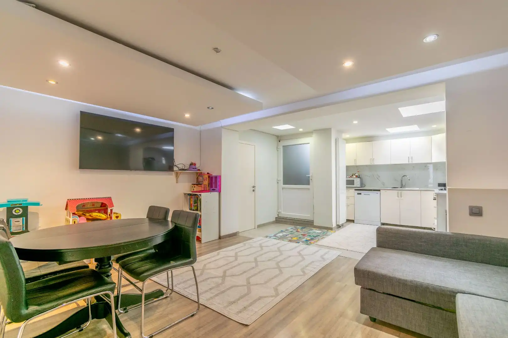 GERENOVEERDE WONING (EPC: B) MET 3 SLP + 2BDK ! foto 7