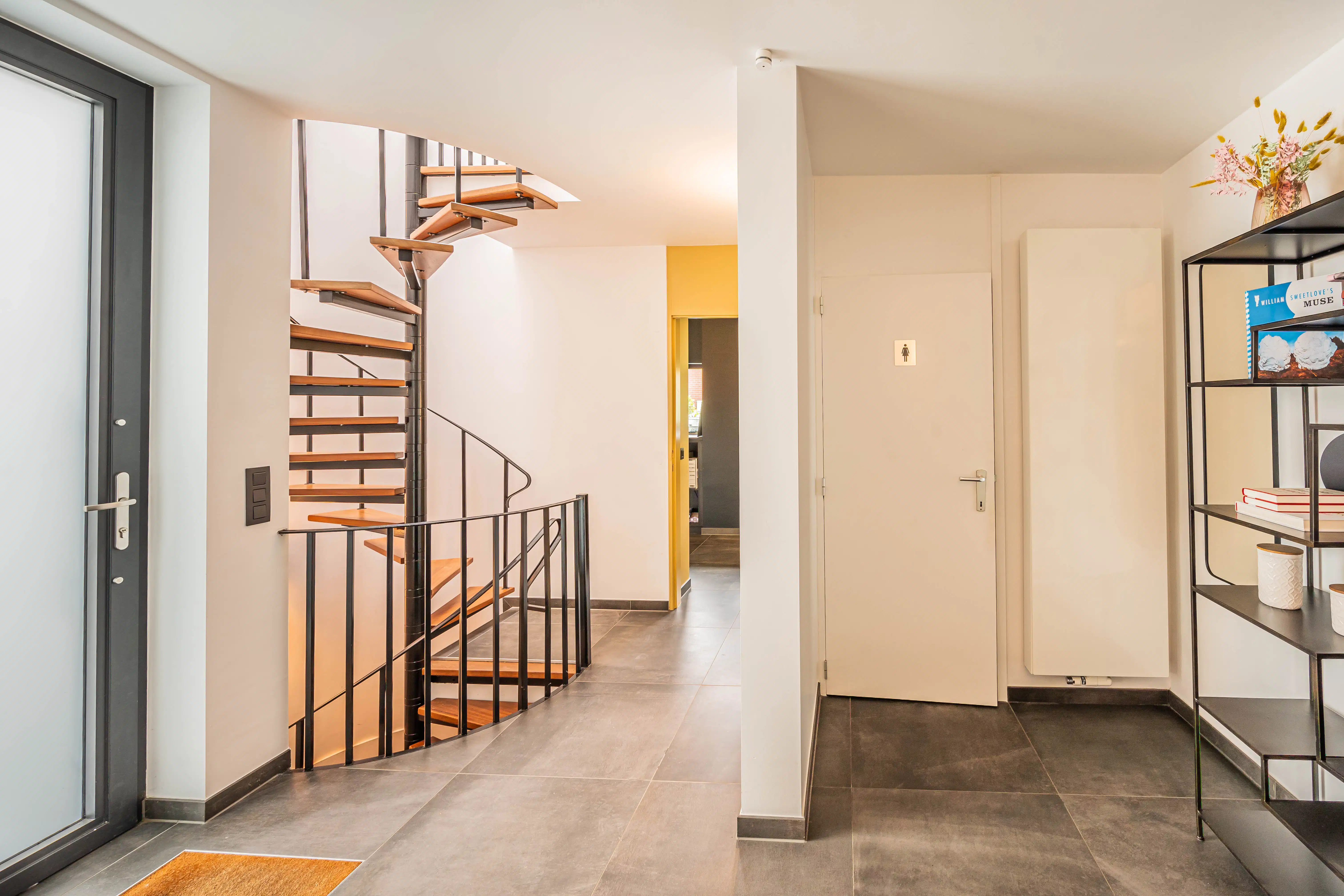 Knappe villa met kantoor, studio of praktijk mogelijkheden foto 4