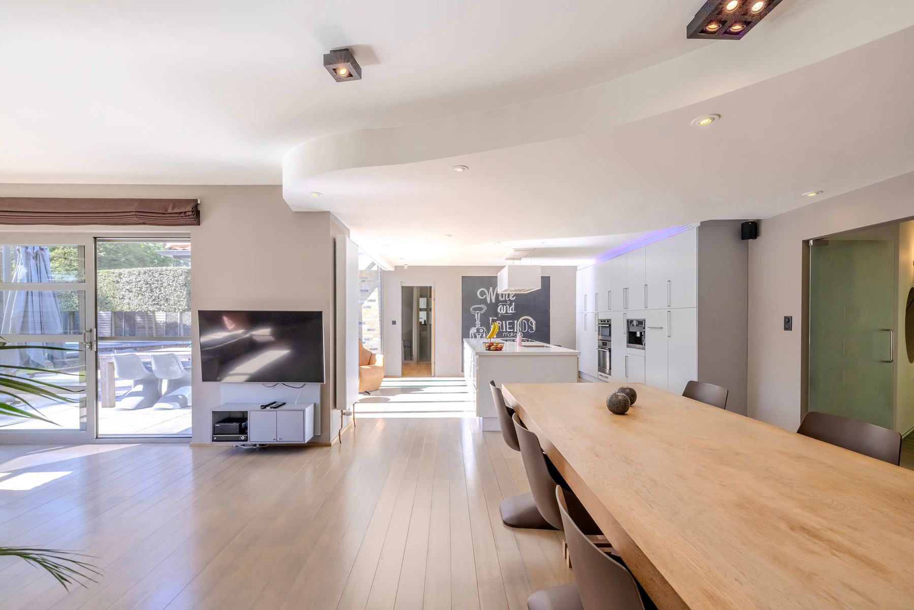 Laagbouwvilla met 3 slpk, 2 bdk, zwembad en poolhouse foto 7