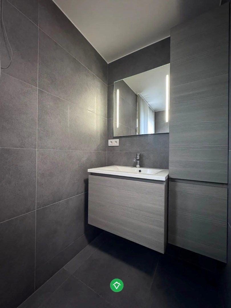 Appartement met 2 slaapkamers en zeer groot terras te Koekelare foto 15