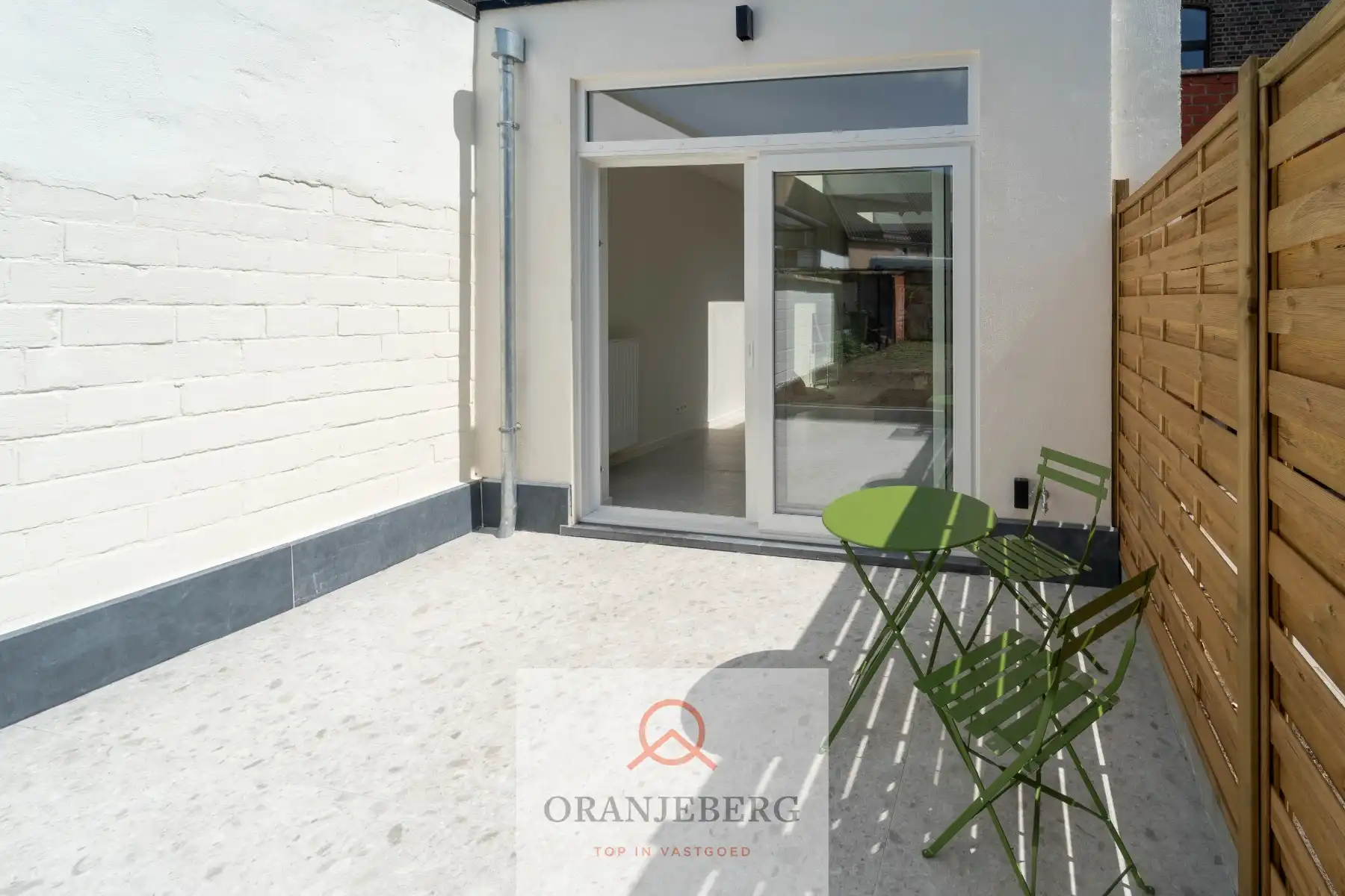 Lichtrijke gerenoveerde woning foto 15