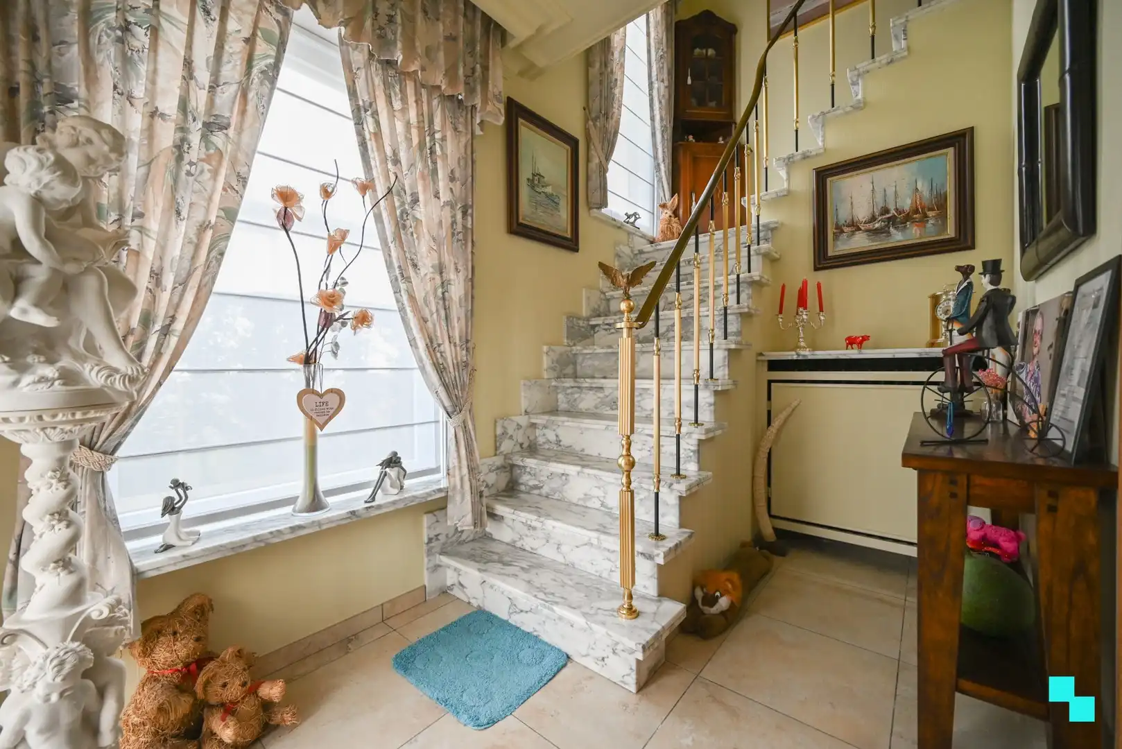 Ruime woning met praktische loods/werkplaats gelegen nabij het centrum van Izegem foto 4