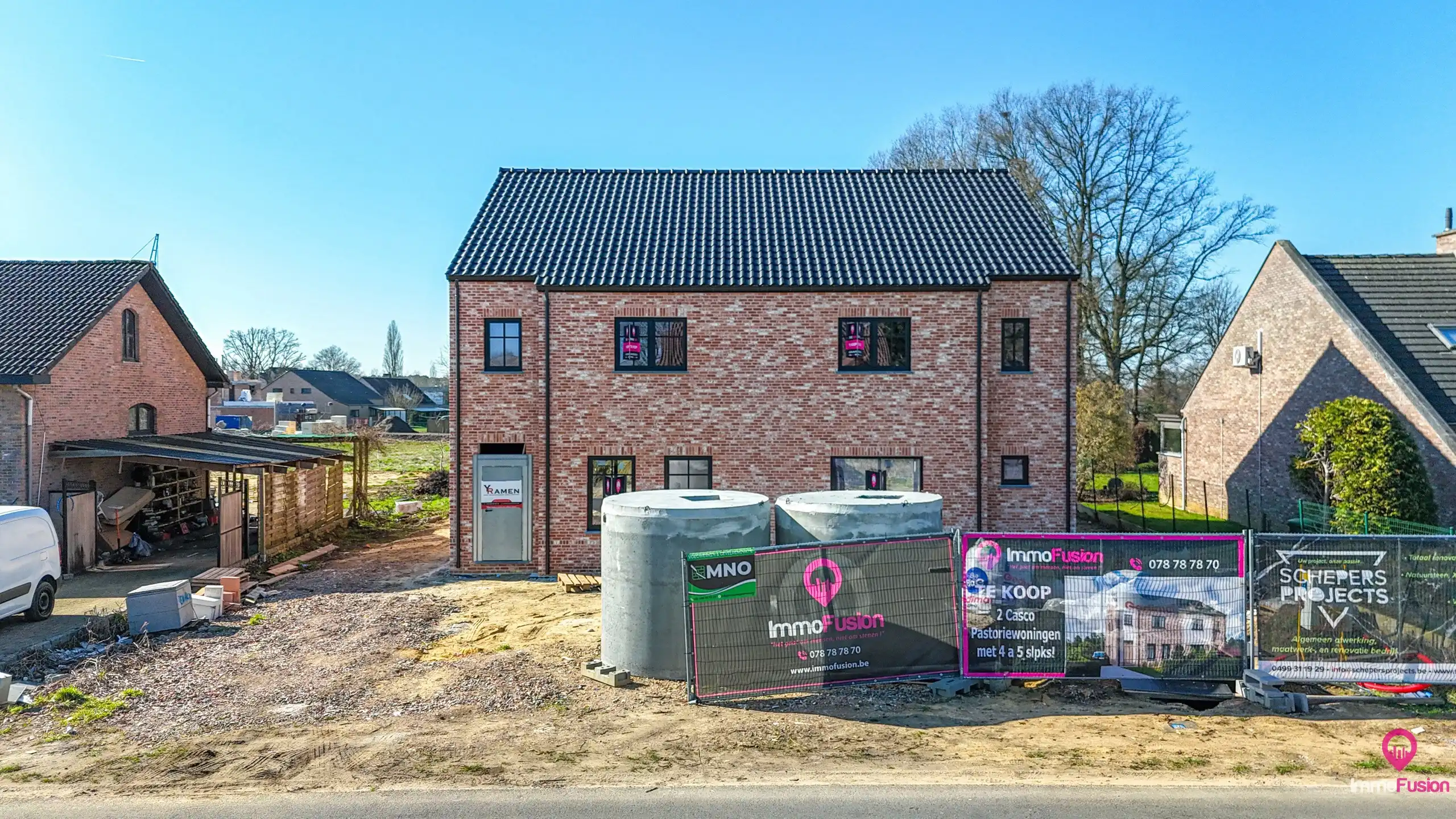 Prachtige pastoriewoning met 4 slpks + uitzicht op het groen! foto 9