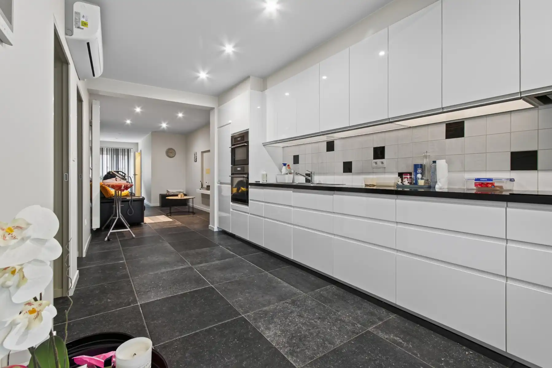 WONING 3 SLK + TUIN + TERRAS + GARAGE + GERENOVEERD foto 10