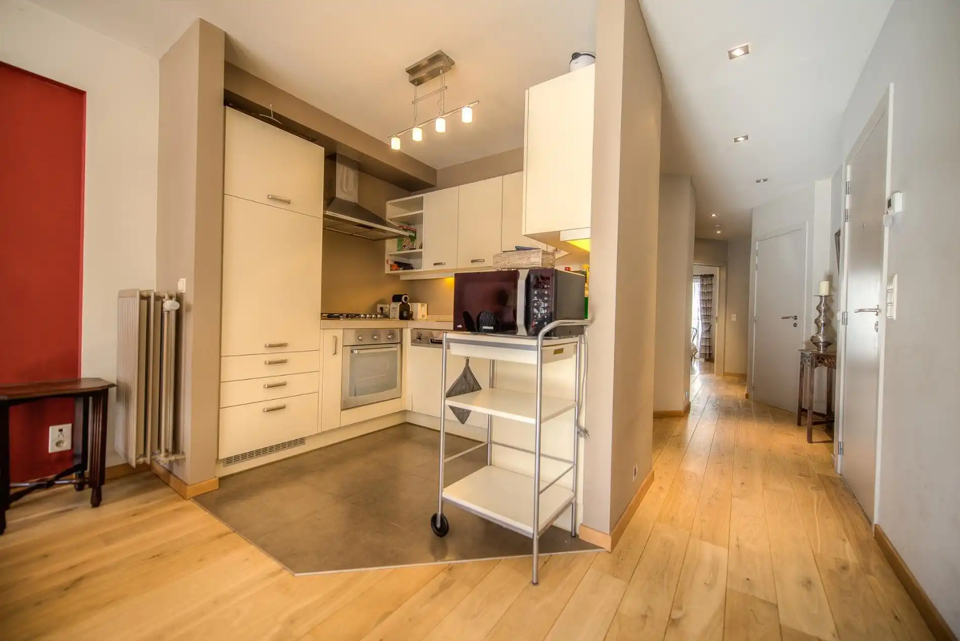 Verzorgd, zuidgericht  gemeubeld appartement gelegen vlakbij de Lippenslaan en de Dumortierlaan foto 8