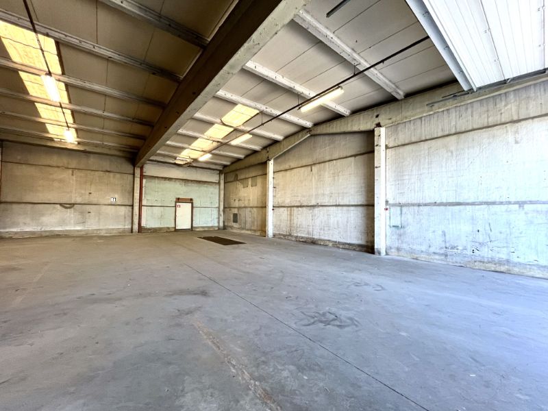 Te huur: Loods - 270 m² - opslag foto 7