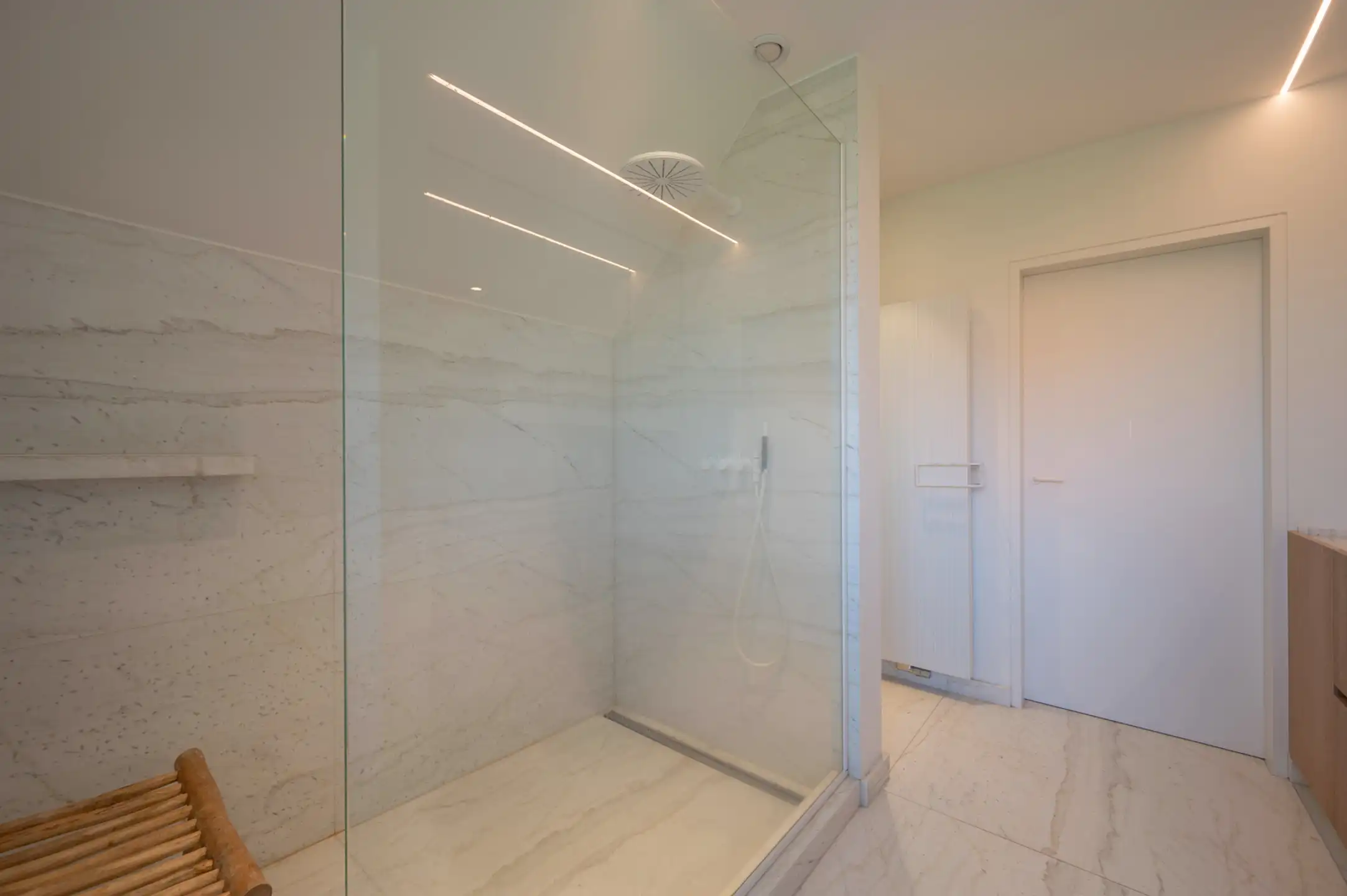 KNOKKE-Schitterende, volledig gerenoveerde villa met zwembad foto 13