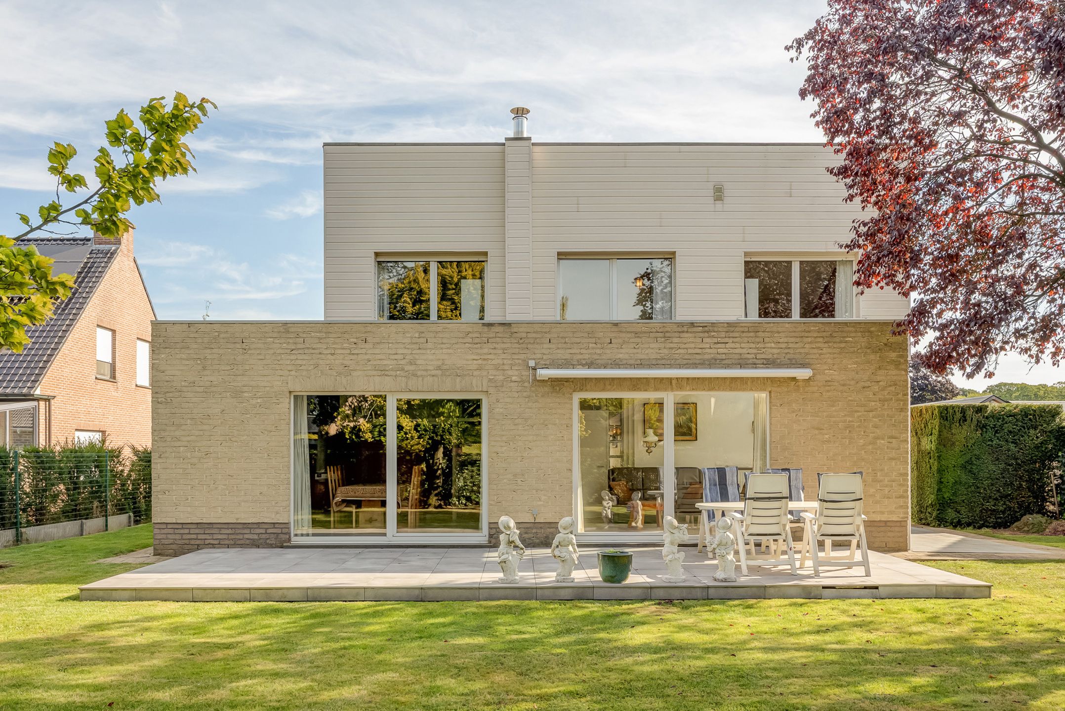 Perfect onderhouden villa, 3slpks,2badk,topligging foto {{pictureIndex}}
