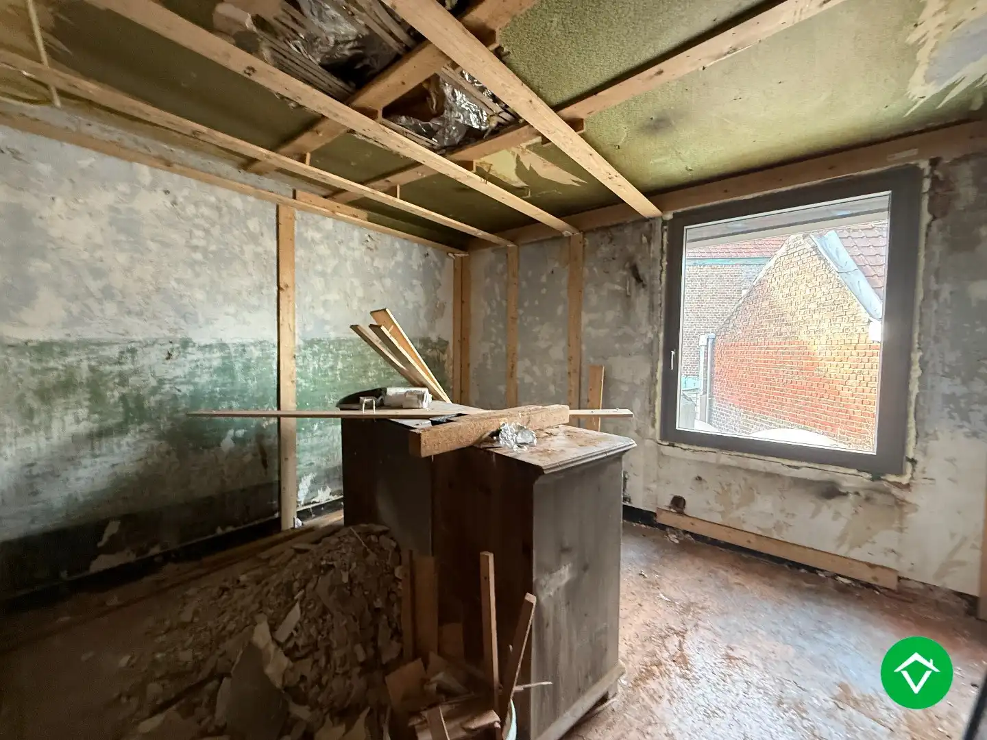 Op te frissen rijwoning met 3 slaapkamers in centrum Roeselare foto 11