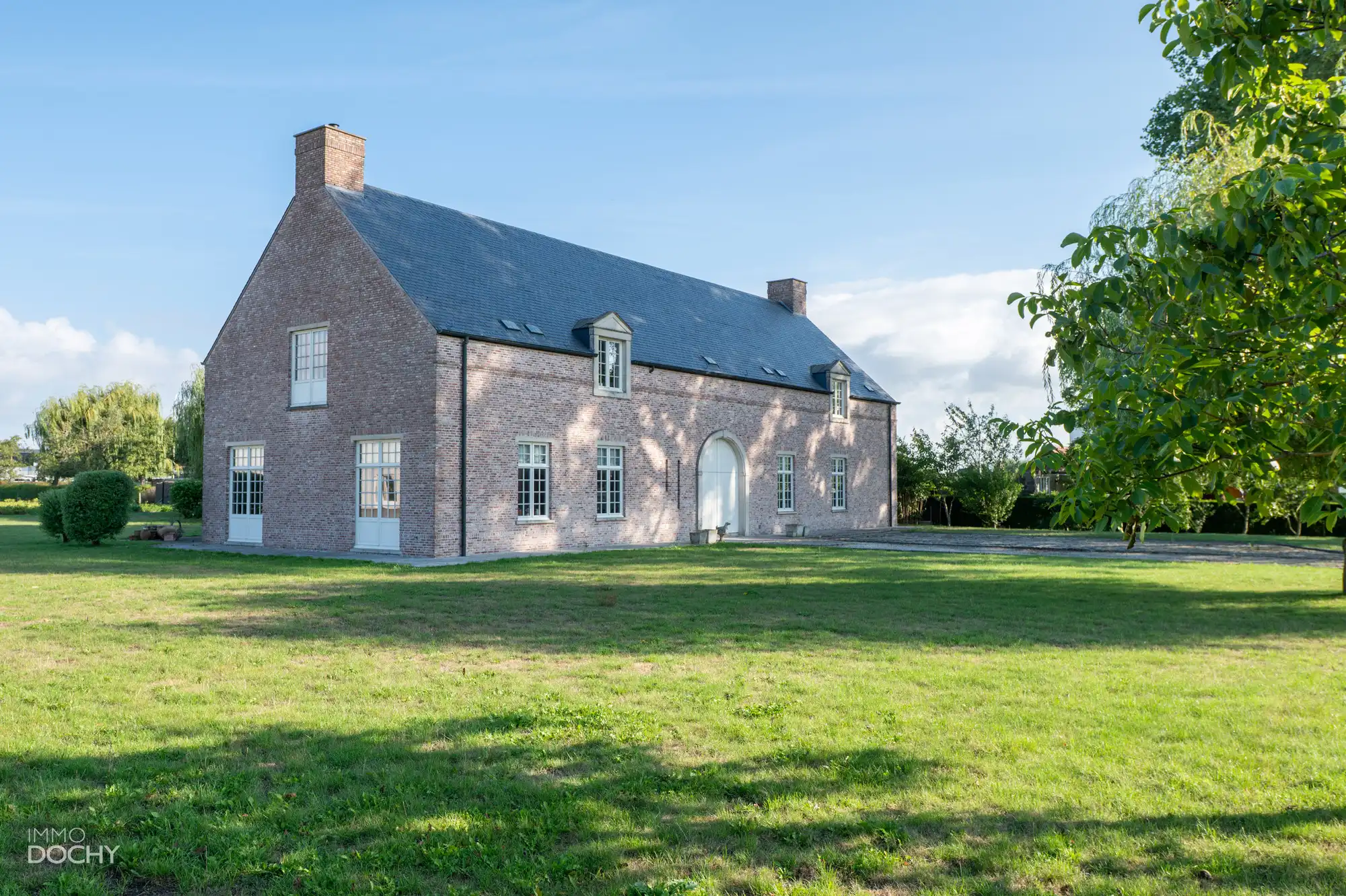 Ruime villa met veel mogelijkheden foto 2