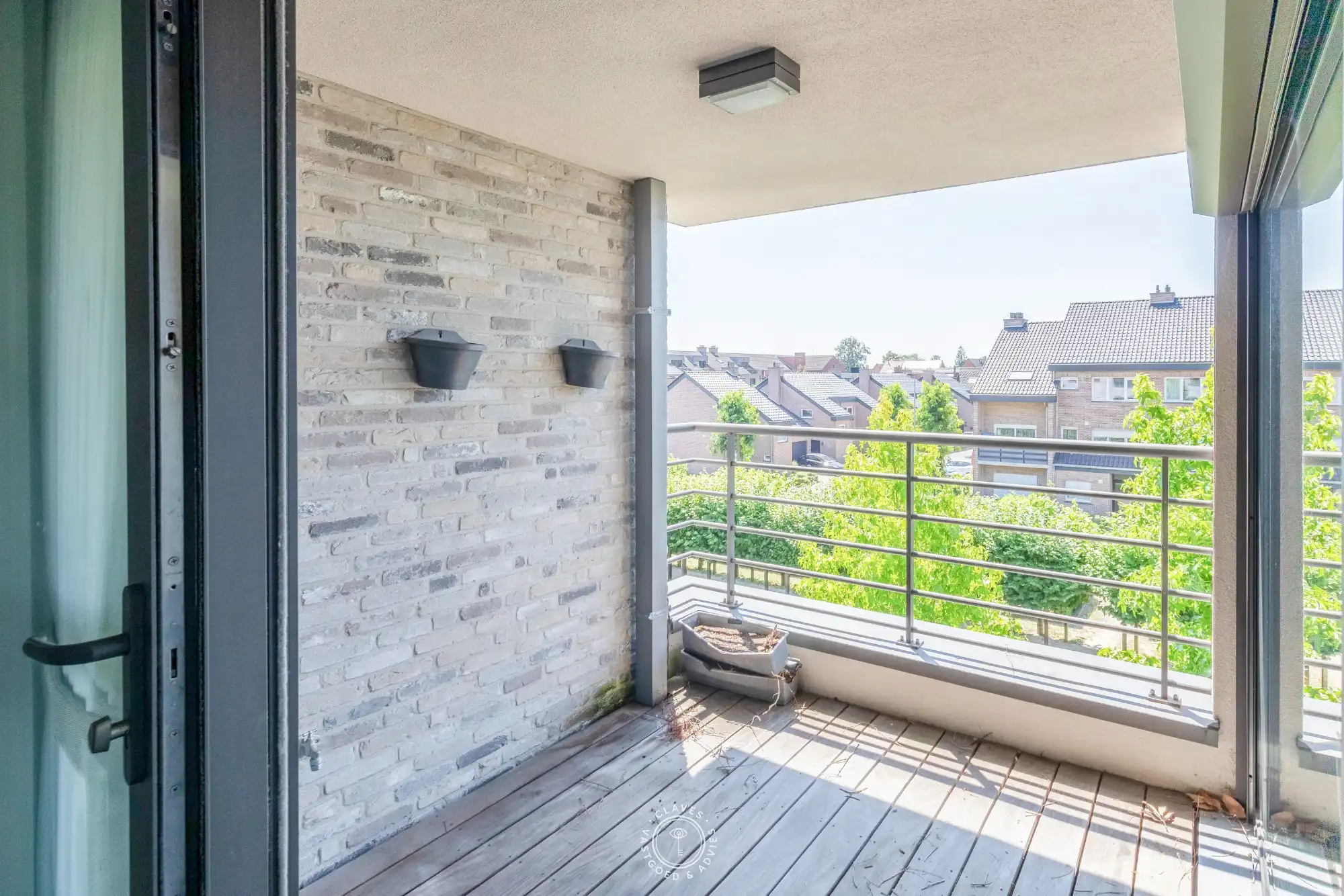 Mooi en recent appartement met staanplaats foto 12