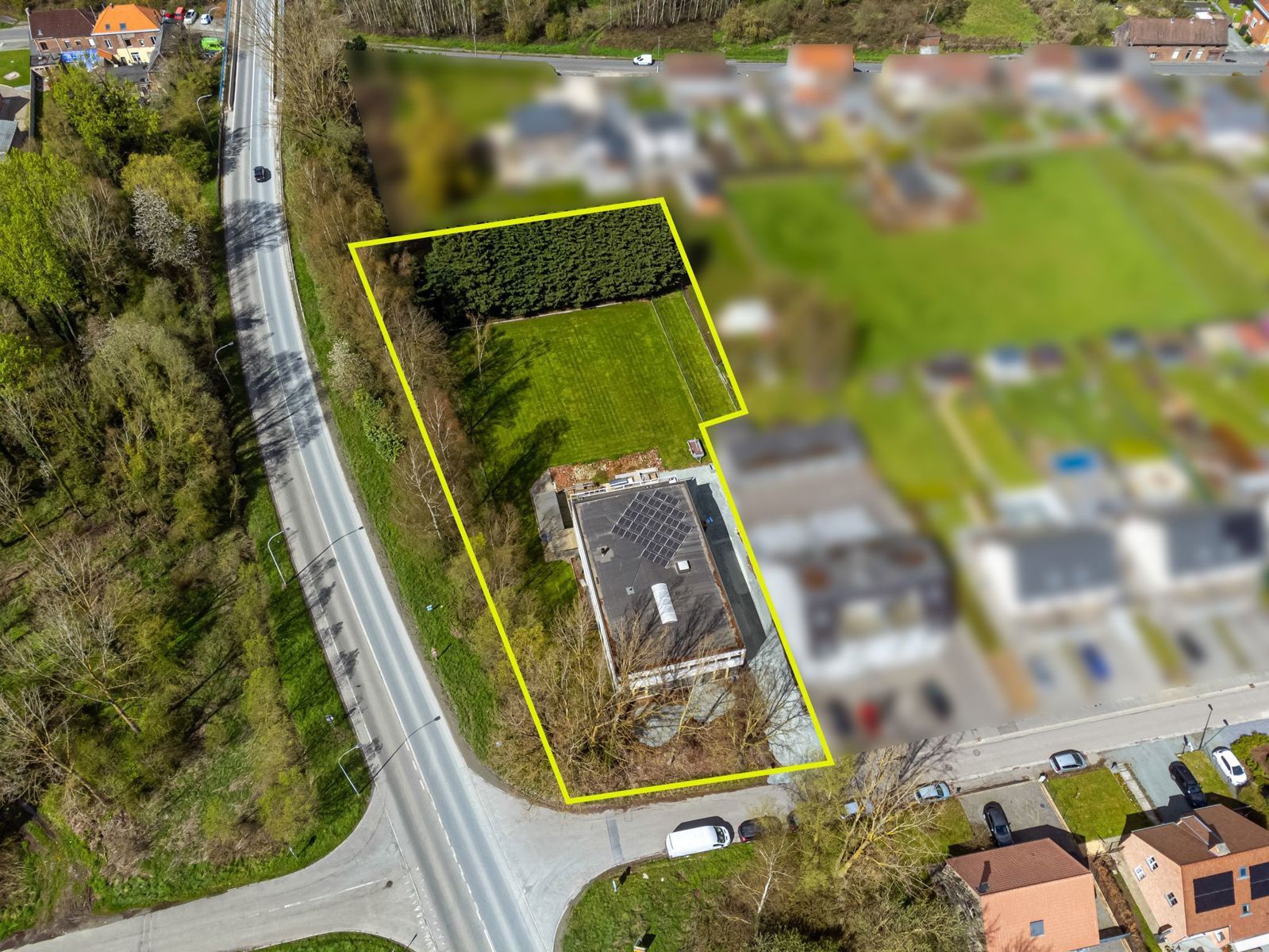 Unieke, energiezuinige woning met atelier/toonzaal foto {{pictureIndex}}