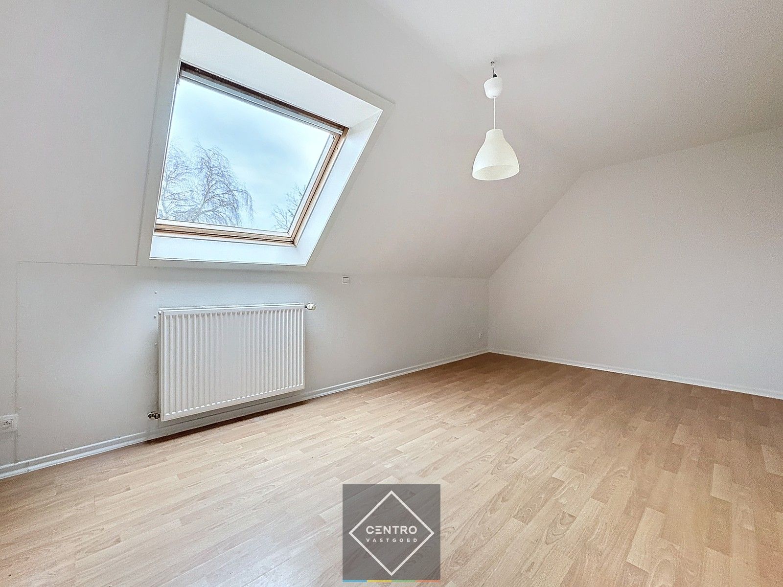 Instapklare HORECA-ZAAK met APPARTEMENT (3 slpks) te huur in Oudenburg. Op hoekligging! foto 10