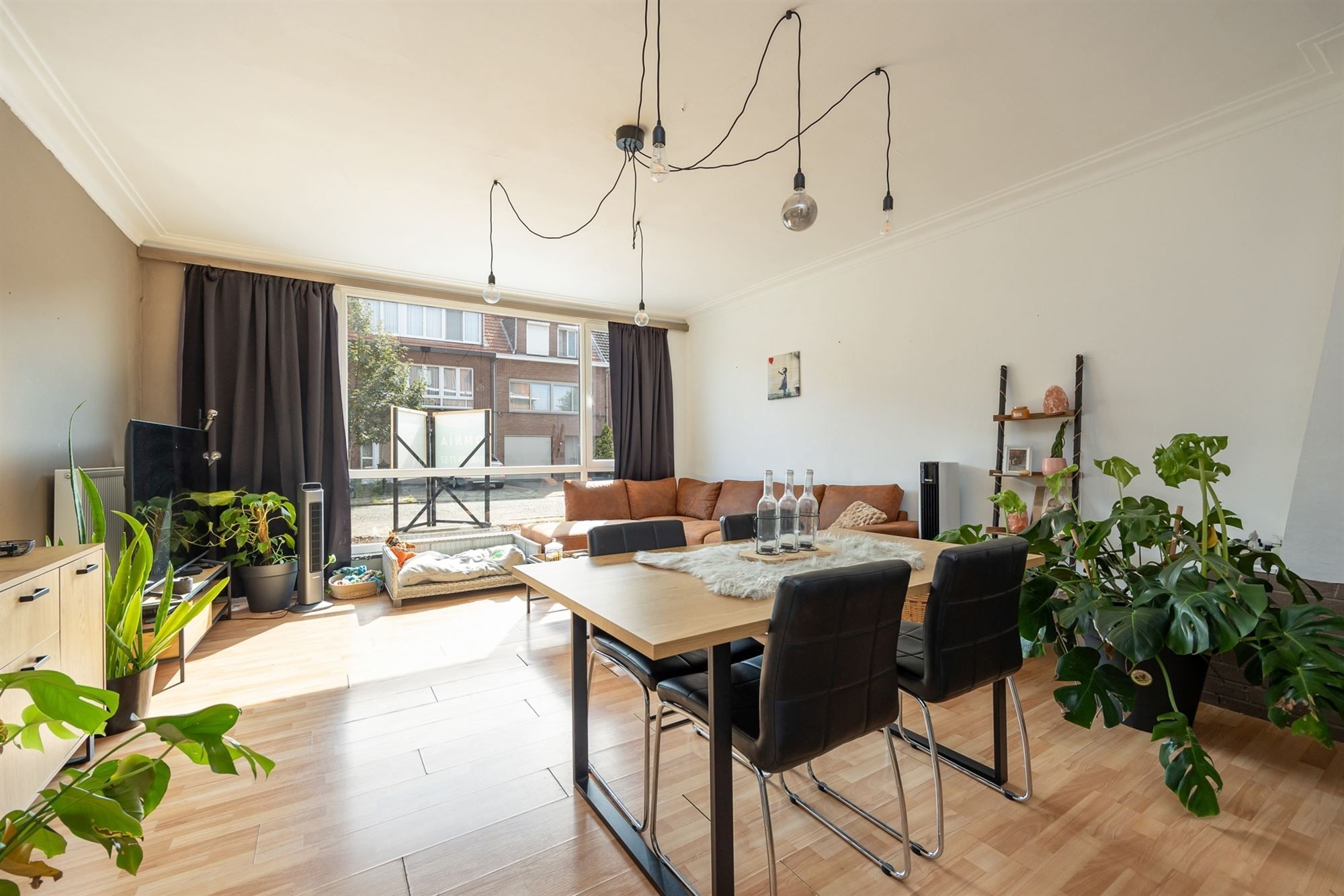 Gelijkvloersappartement met stadskoer en garagebox foto 3