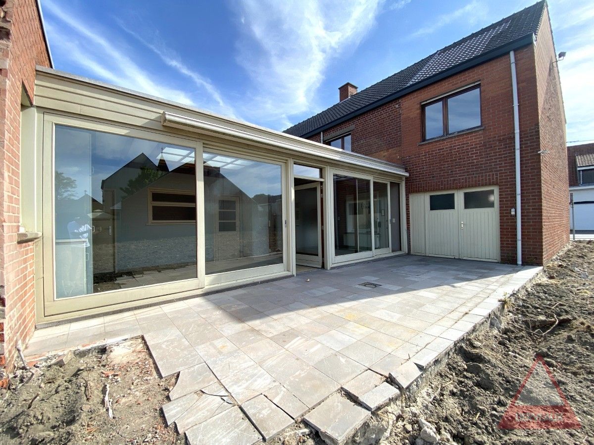Moorslede – Te renoveren gesloten bebouwing met tuin en garage foto 13