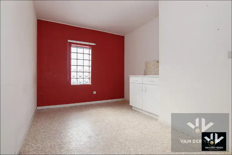 Multifunctioneel eigendom met 2 wooneenheden op een riant perceel van 21 aren 83 centiaren op een goed bereikbare, rustige locatie in Diepenbeek foto 30