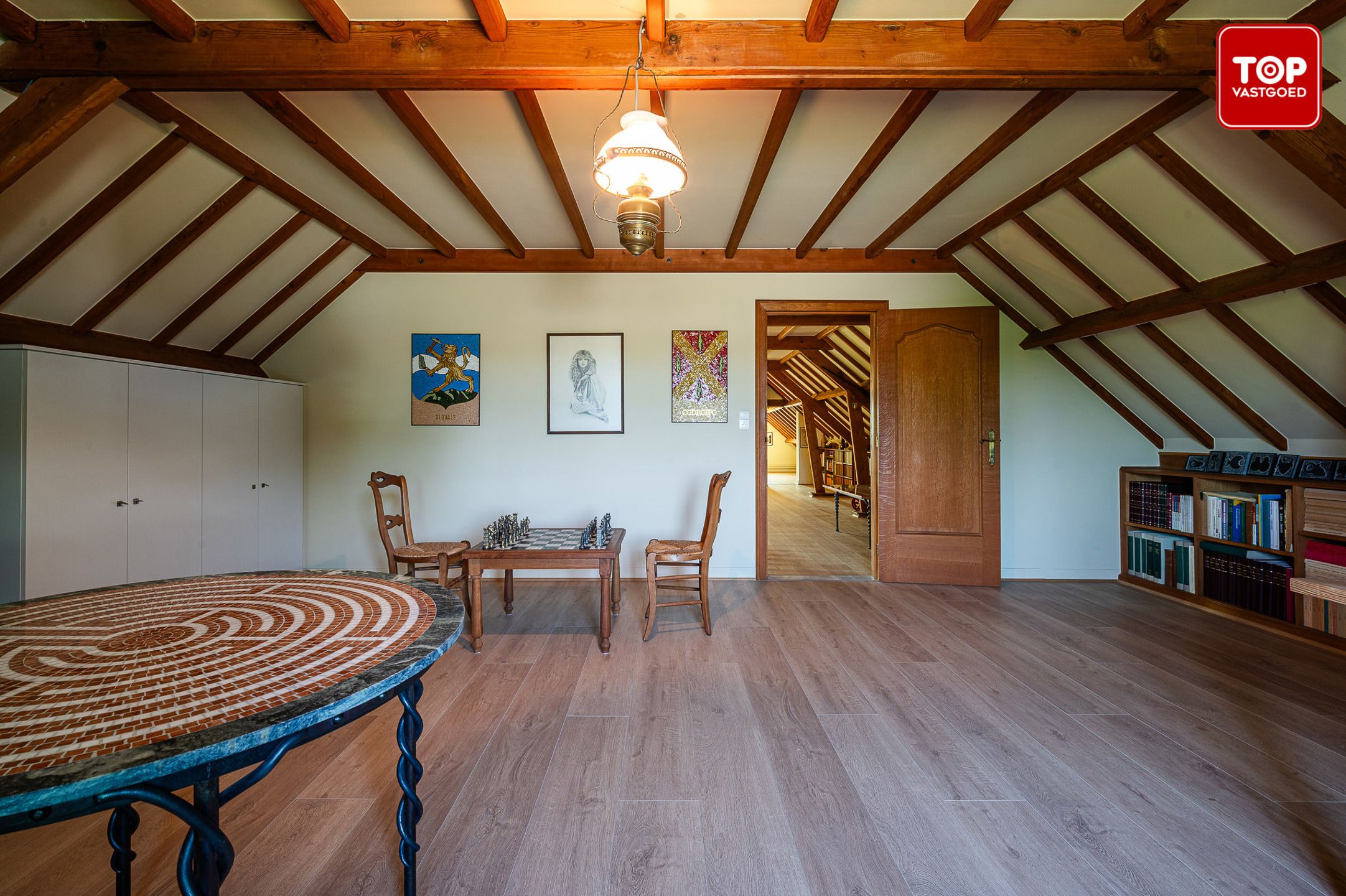 Prachtige villa op een groot perceel met veel groen rondom. foto 20